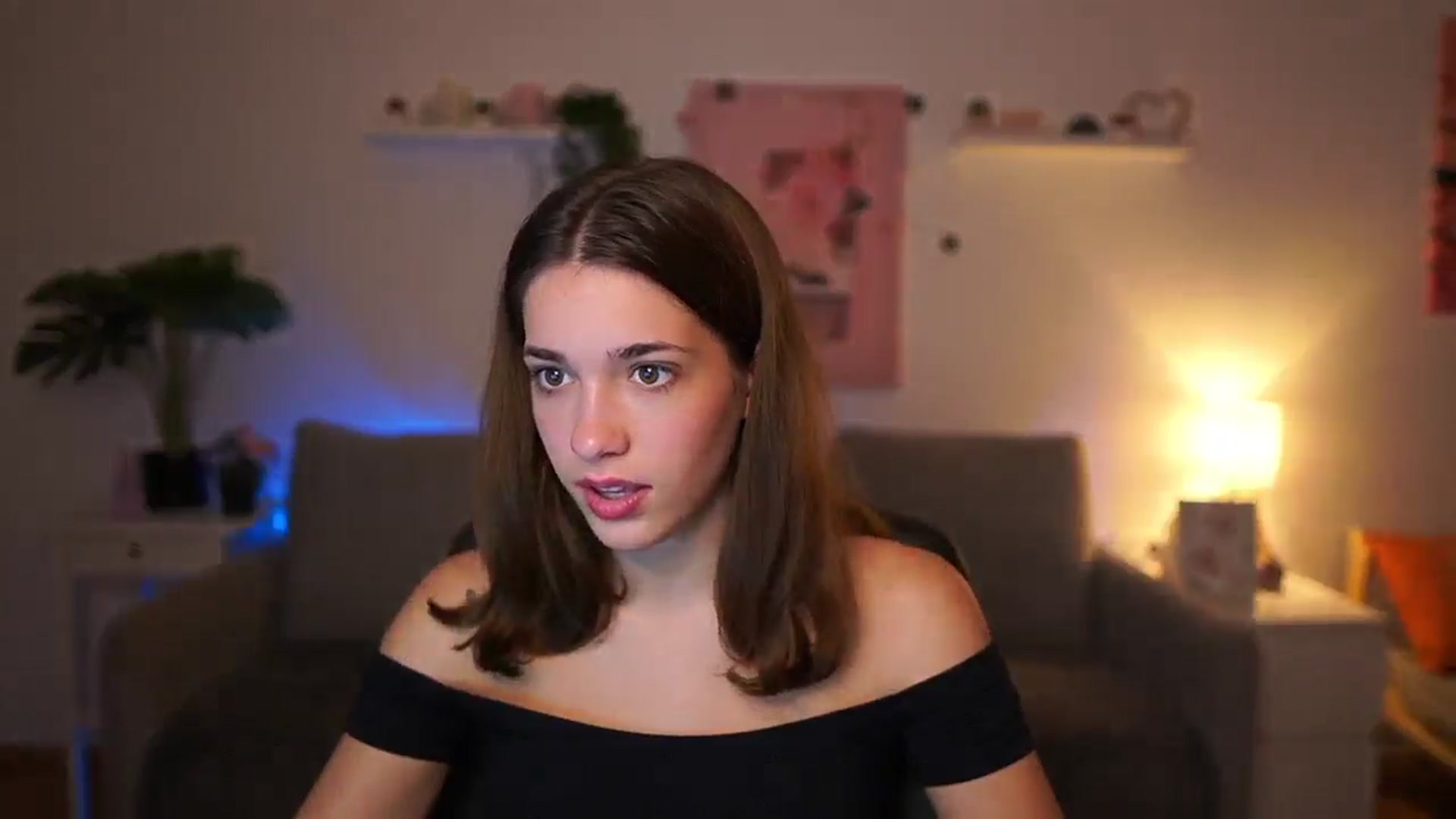 Gallery image thumbnail from Kissiecat's myfreecams stream on, 11/03/2025, 15:43 image 15 of 20