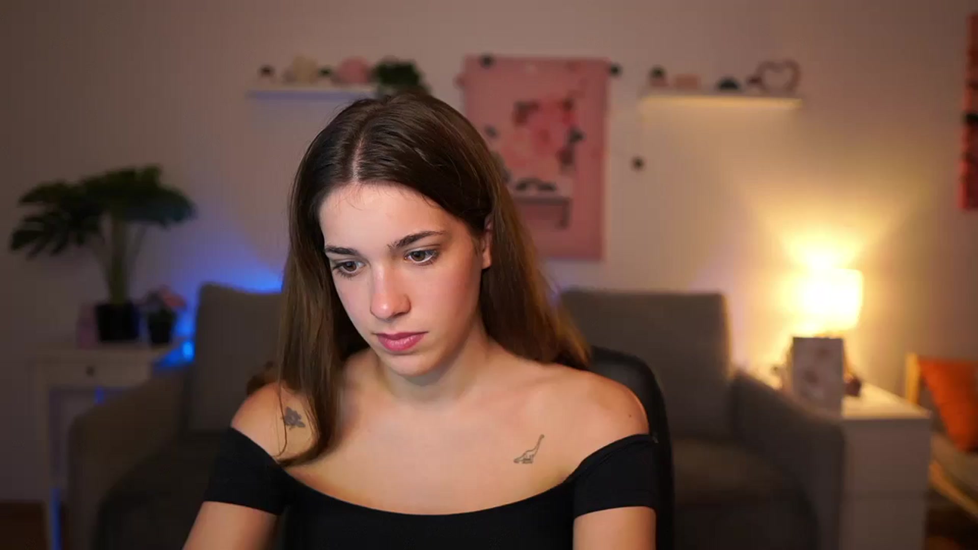 Gallery image thumbnail from Kissiecat's myfreecams stream on, 11/03/2025, 16:11 image 7 of 20