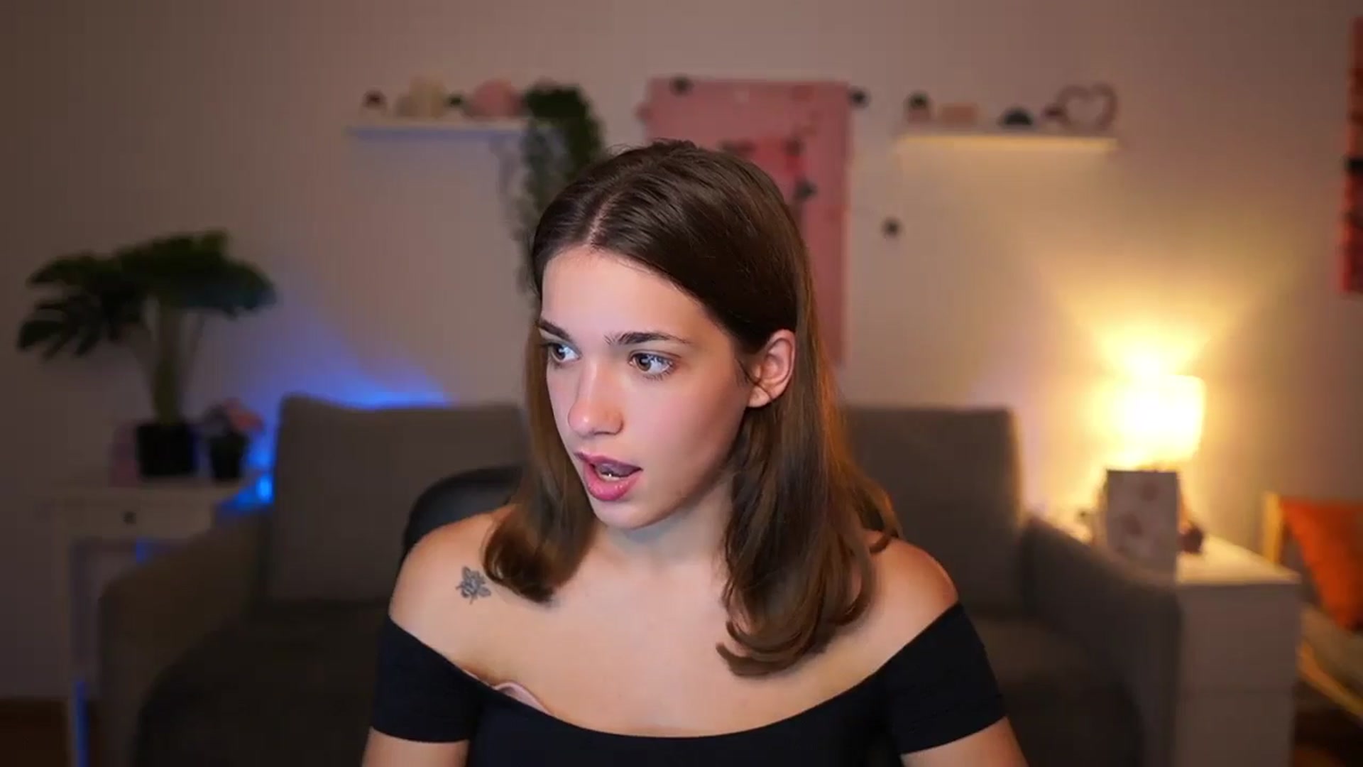 Gallery image thumbnail from Kissiecat's myfreecams stream on, 11/03/2025, 17:53 image 4 of 20