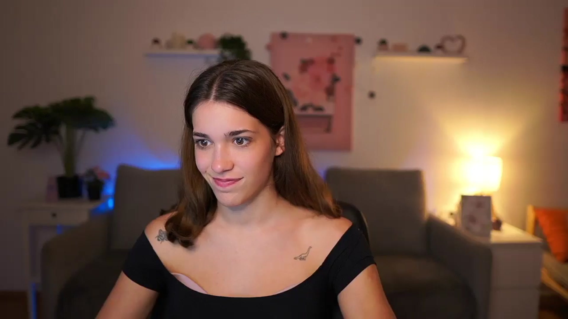 Gallery image thumbnail from Kissiecat's myfreecams stream on, 11/03/2025, 17:53 image 16 of 20