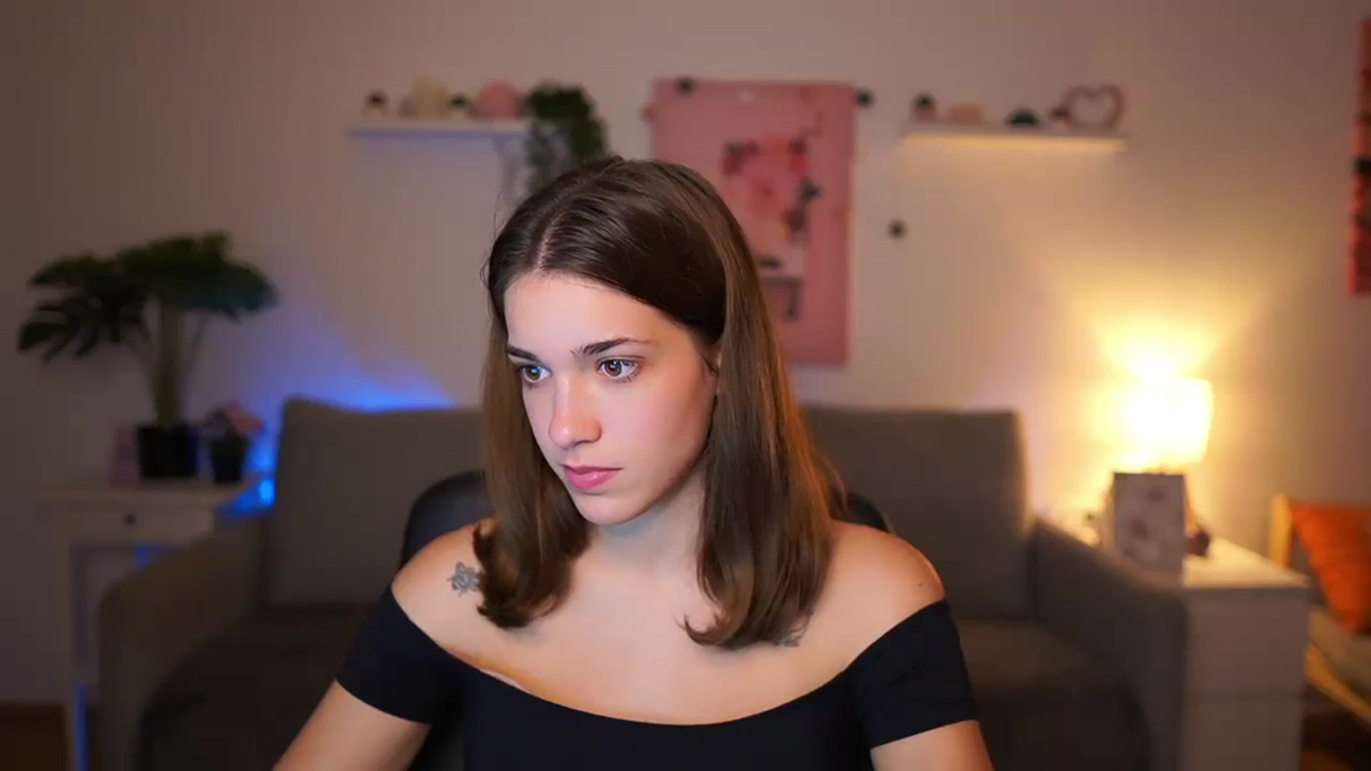 Gallery image thumbnail from Kissiecat's myfreecams stream on, 11/03/2025, 17:53 image 8 of 20