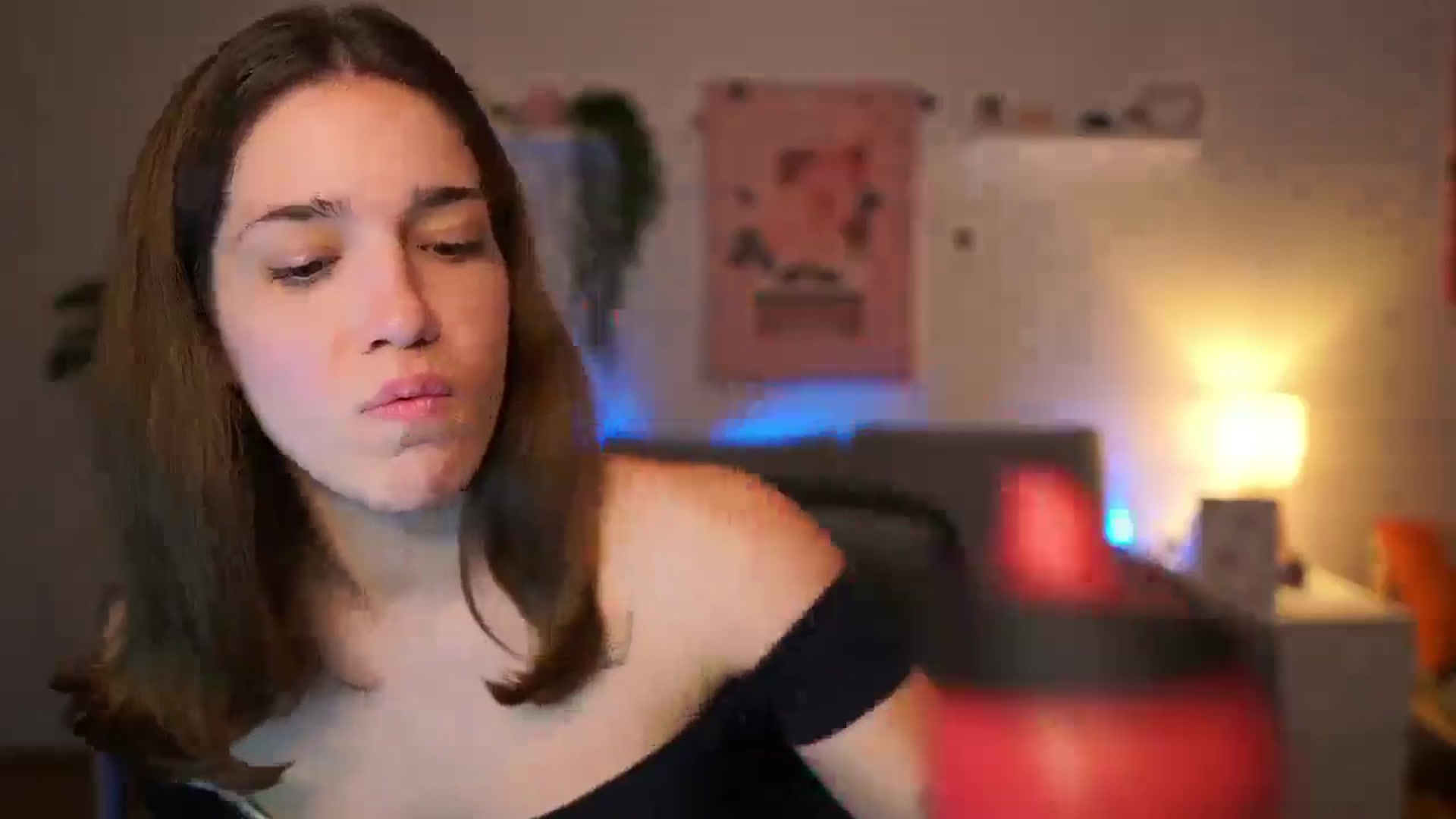 Gallery image thumbnail from Kissiecat's myfreecams stream on, 11/11/2025, 16:11 image 15 of 20