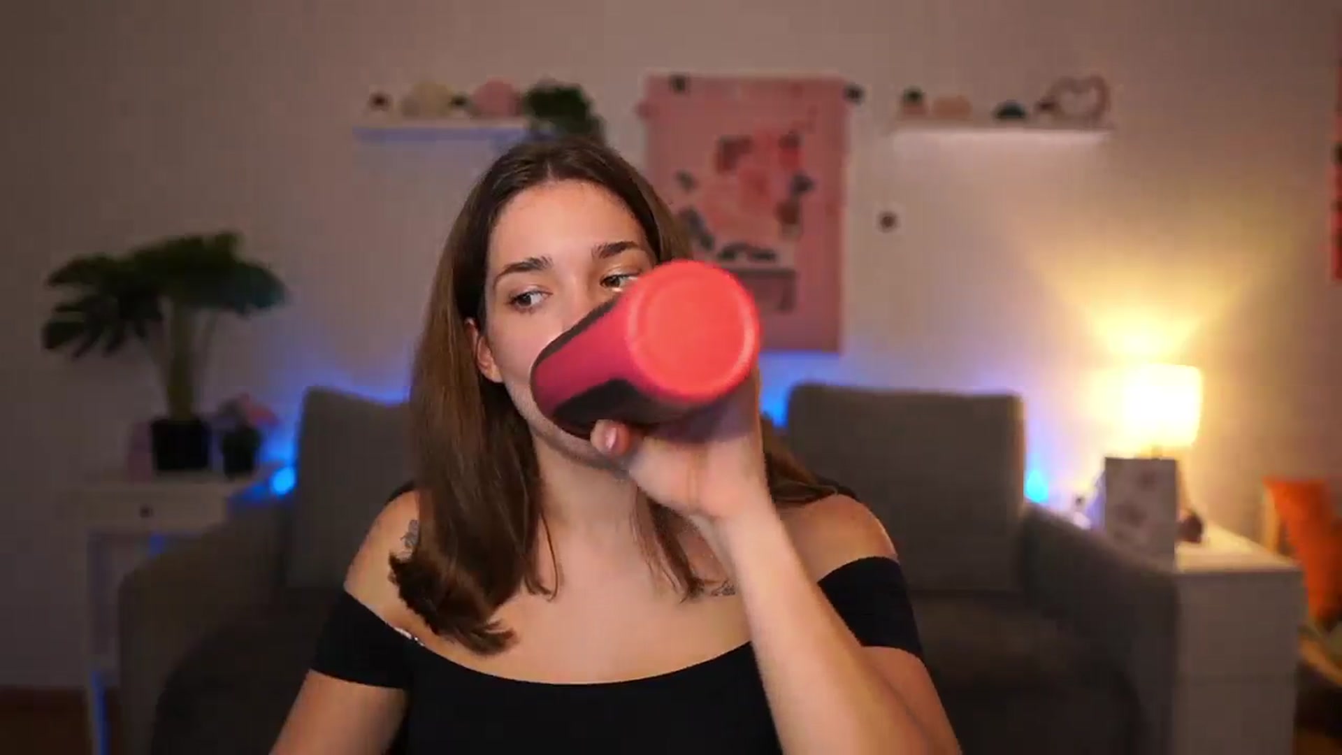 Gallery image thumbnail from Kissiecat's myfreecams stream on, 11/11/2025, 16:39 image 14 of 20