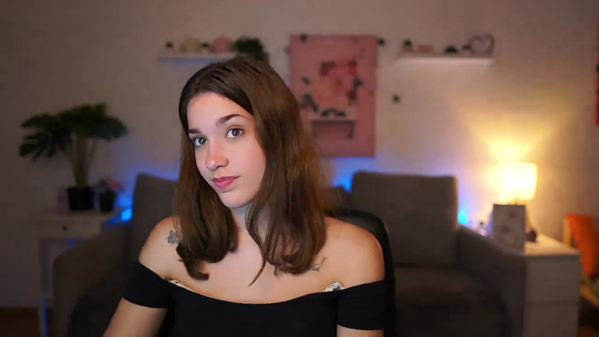 Gallery image thumbnail from Kissiecat's myfreecams stream on, 11/11/2025, 16:54 image 11 of 20