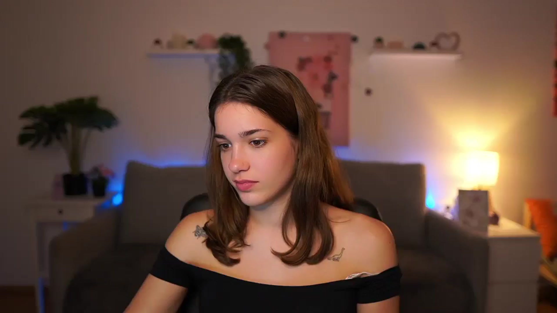 Gallery image thumbnail from Kissiecat's myfreecams stream on, 11/11/2025, 17:33 image 7 of 20