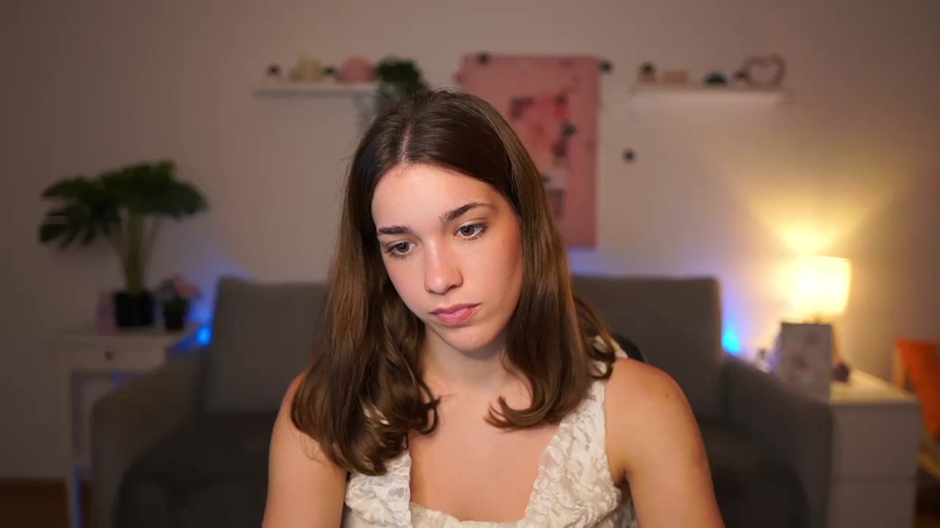 Gallery image thumbnail from Kissiecat's myfreecams stream on, 11/12/2025, 18:41 image 15 of 20