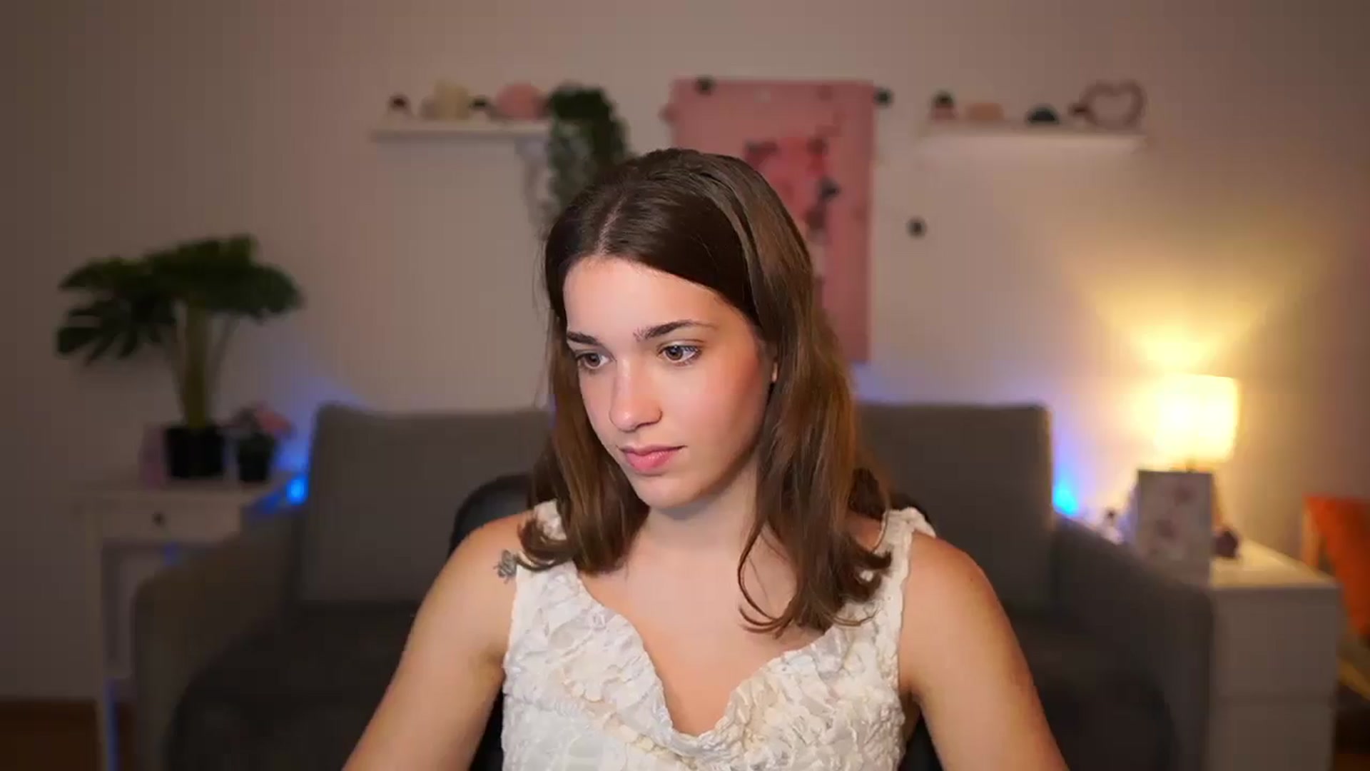 Gallery image thumbnail from Kissiecat's myfreecams stream on, 11/12/2025, 18:41 image 12 of 20
