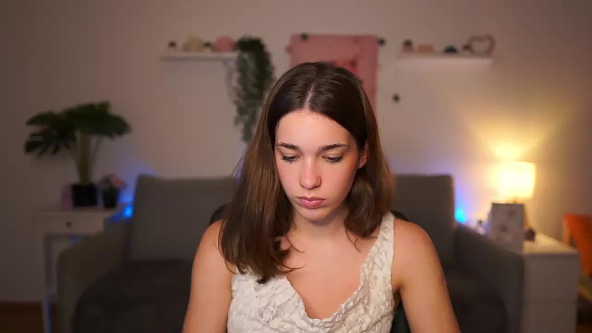 Gallery image thumbnail from Kissiecat's myfreecams stream on, 11/12/2025, 18:41 image 1 of 20