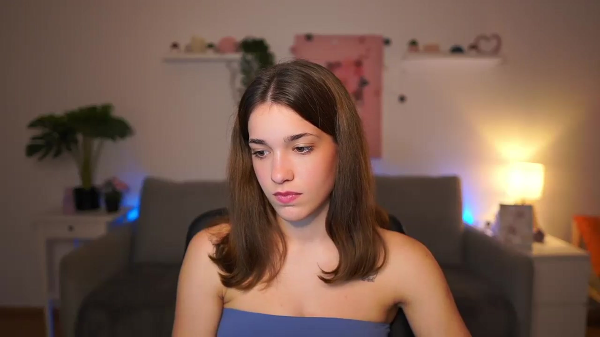 Gallery image thumbnail from Kissiecat's myfreecams stream on, 11/13/2025, 16:21 image 8 of 20