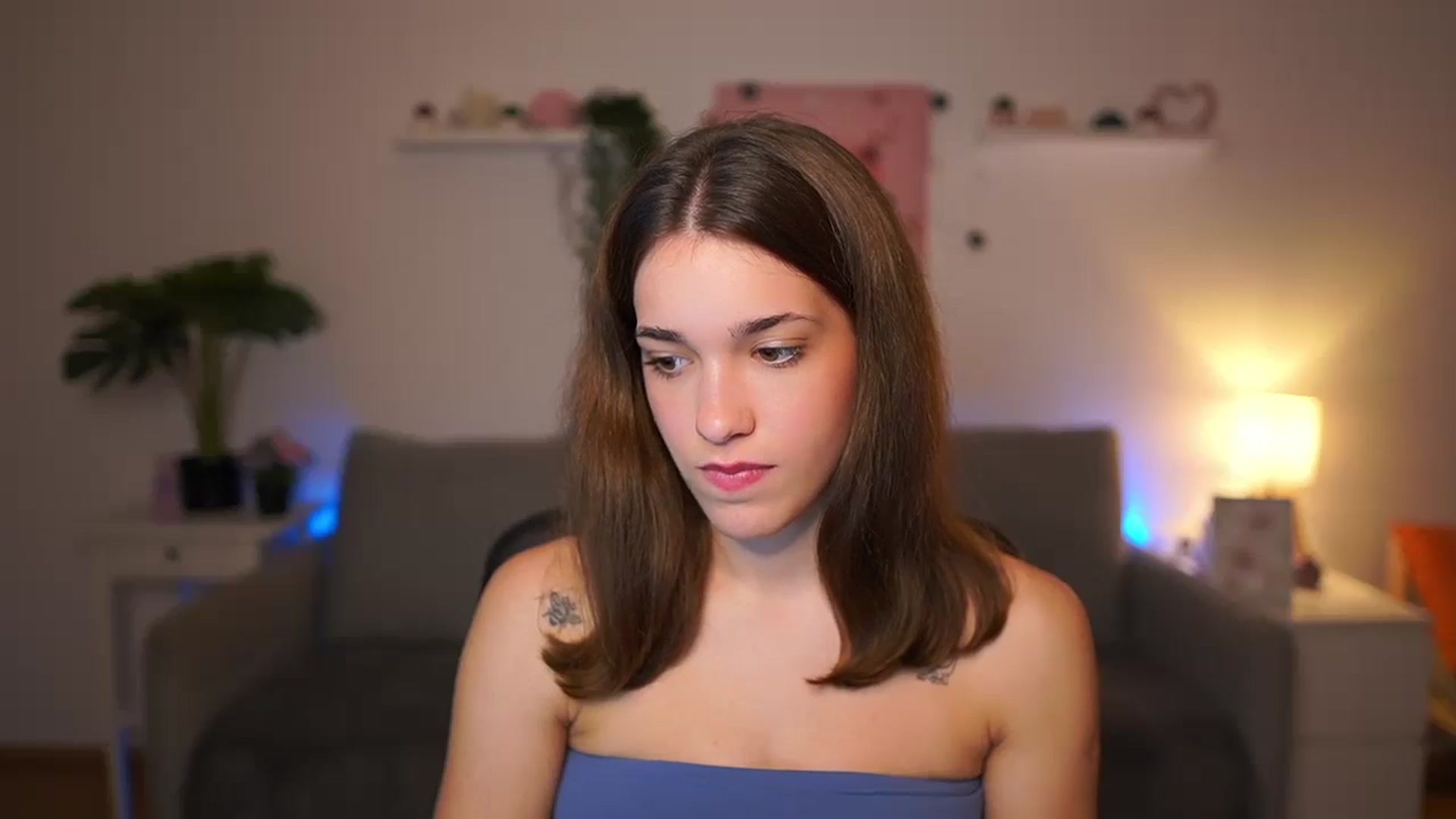 Gallery image thumbnail from Kissiecat's myfreecams stream on, 11/13/2025, 16:21 image 16 of 20