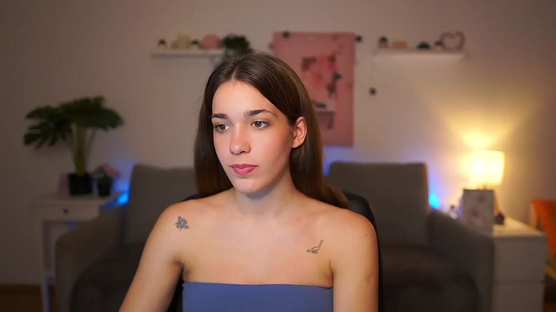 Gallery image thumbnail from Kissiecat's myfreecams stream on, 11/13/2025, 16:21 image 3 of 20