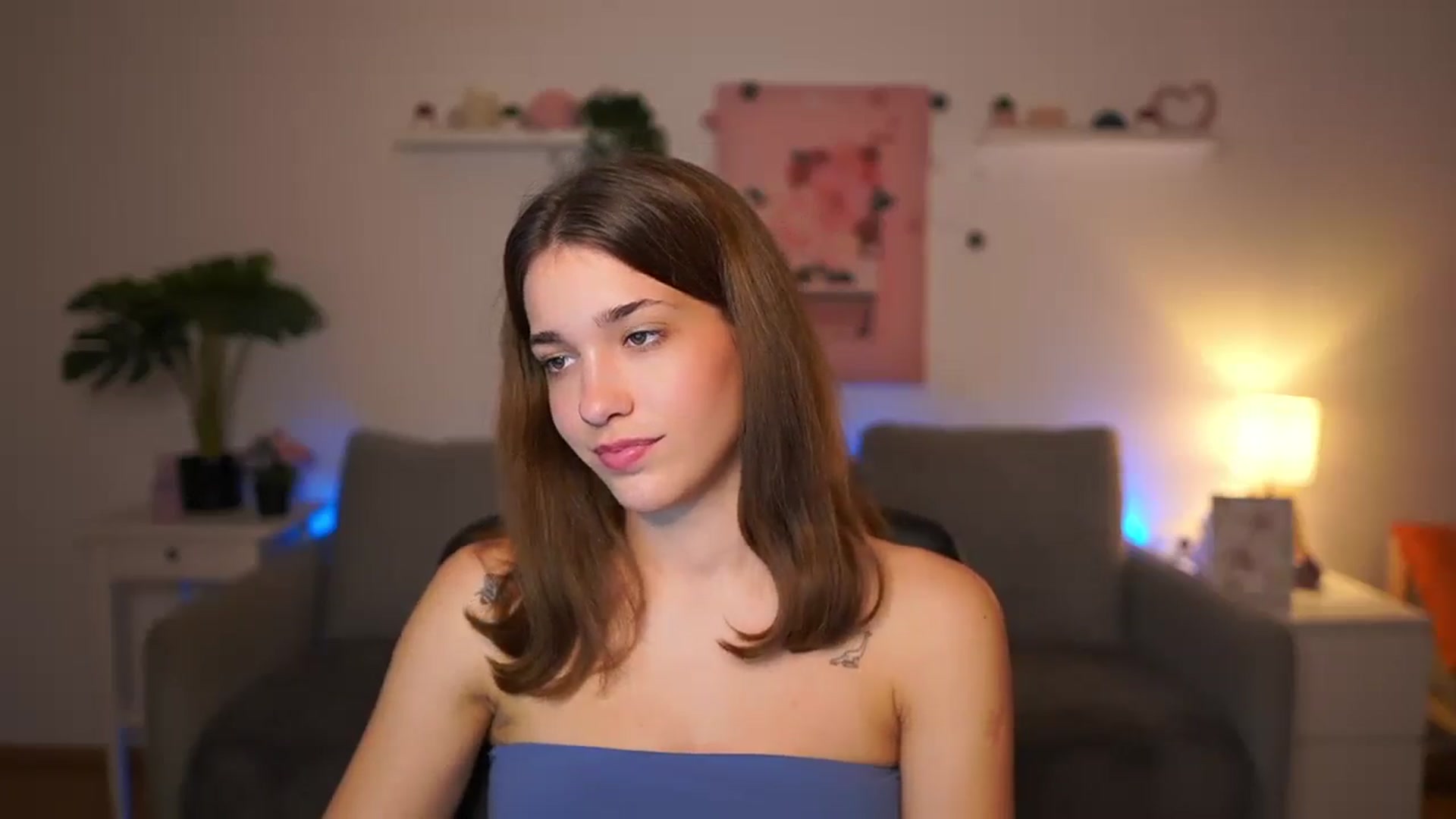 Gallery image thumbnail from Kissiecat's myfreecams stream on, 11/13/2025, 16:21 image 6 of 20