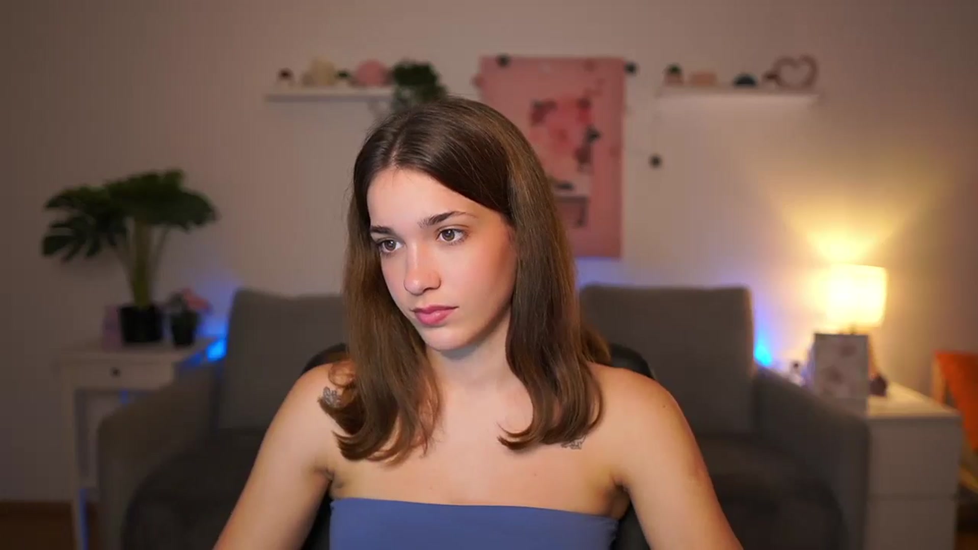 Gallery image thumbnail from Kissiecat's myfreecams stream on, 11/13/2025, 16:21 image 5 of 20