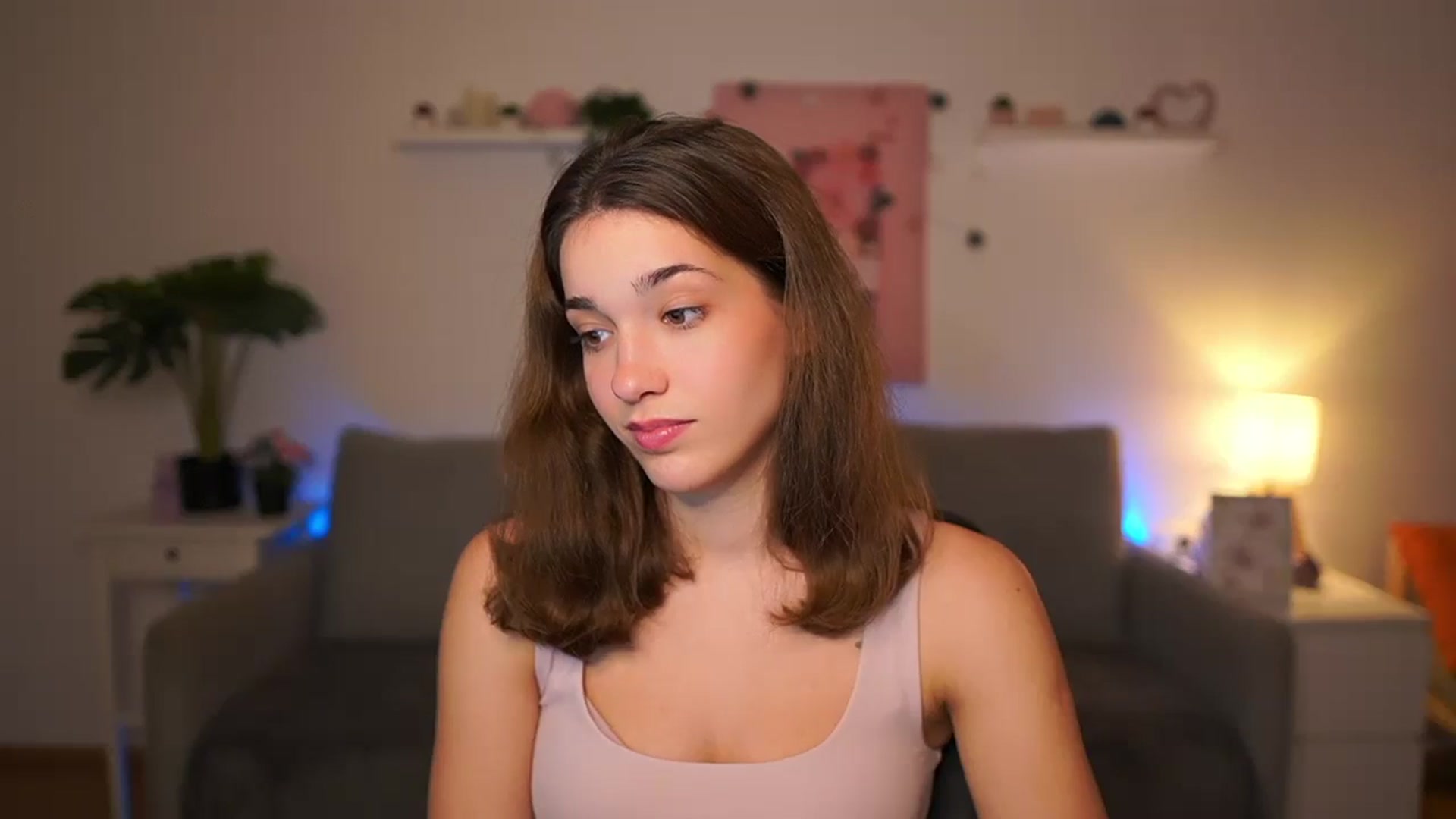 Gallery image thumbnail from Kissiecat's myfreecams stream on, 11/14/2025, 19:59 image 3 of 20