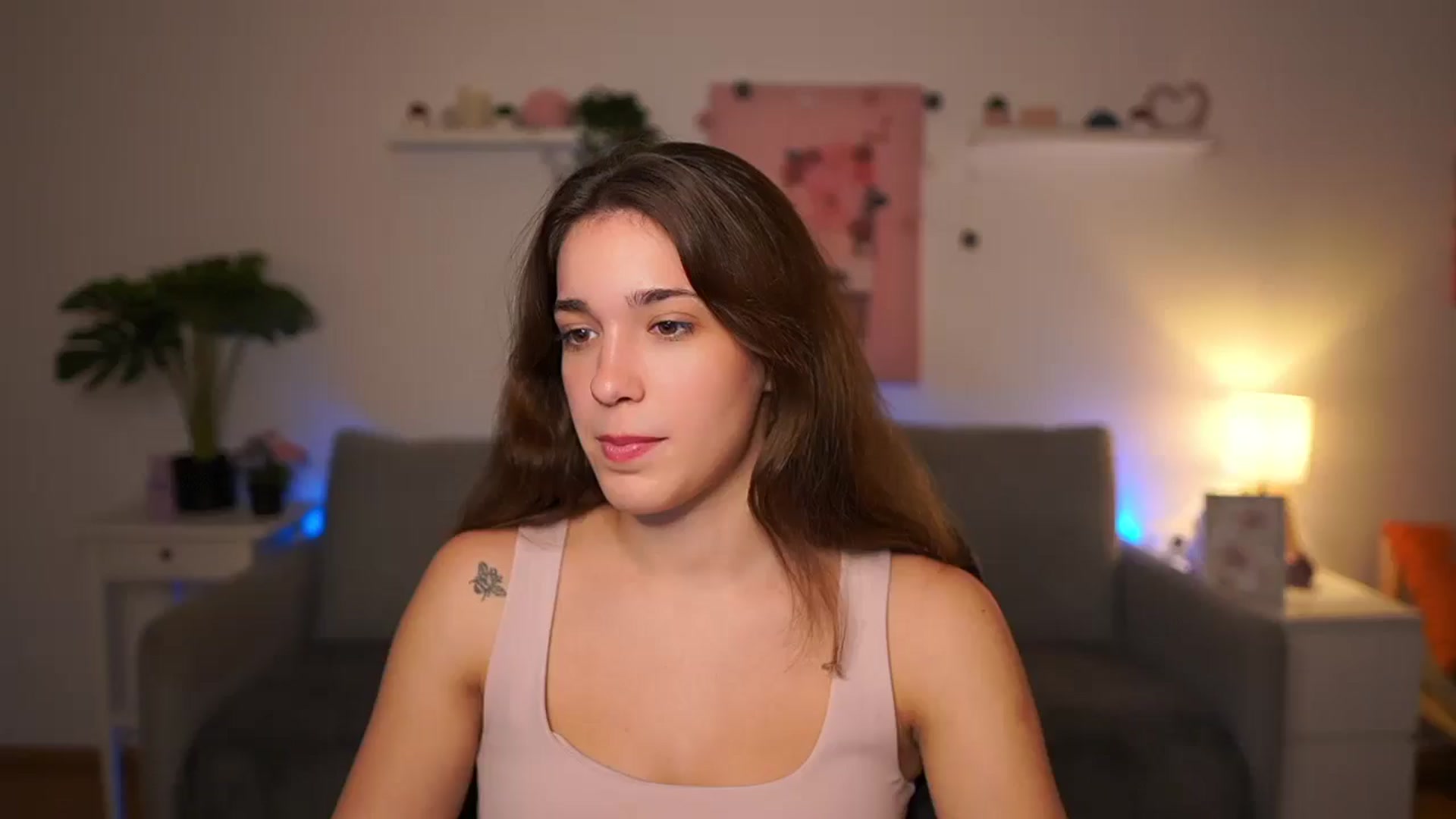 Gallery image thumbnail from Kissiecat's myfreecams stream on, 11/14/2025, 23:07 image 13 of 20