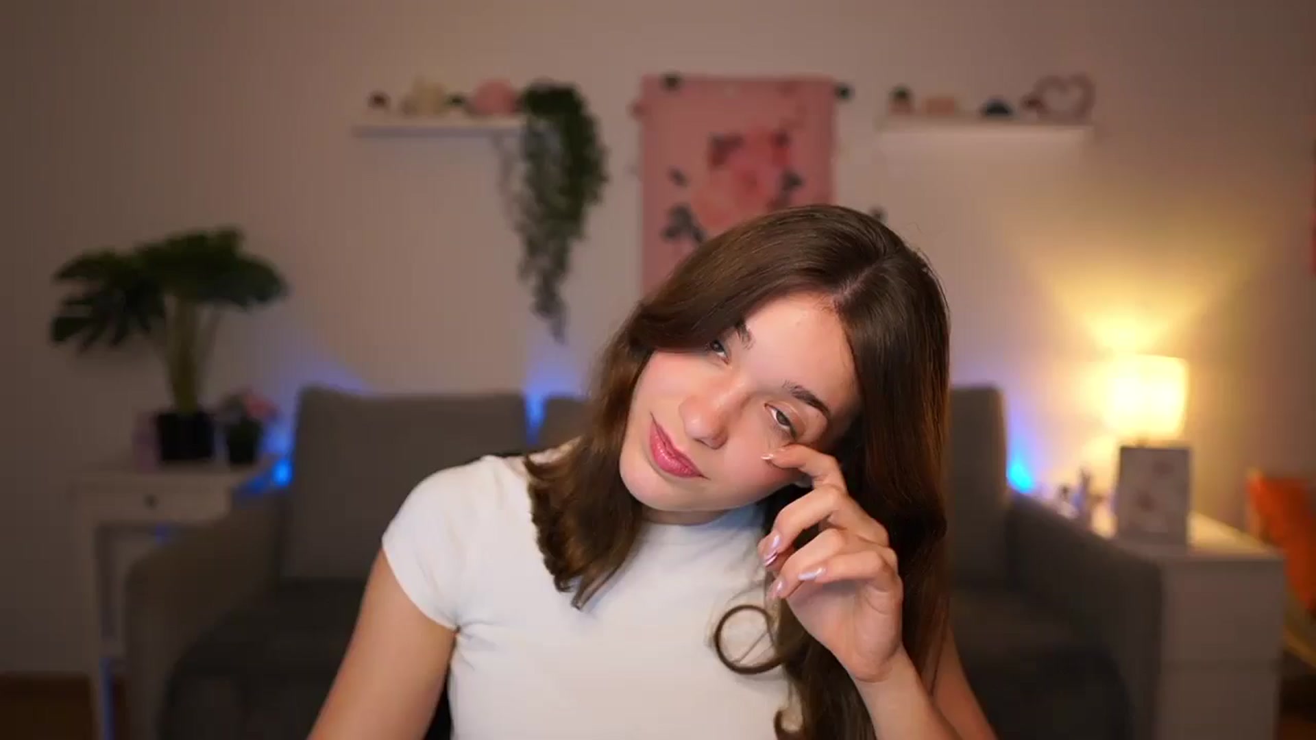 Gallery image thumbnail from Kissiecat's myfreecams stream on, 11/15/2025, 21:55 image 1 of 20