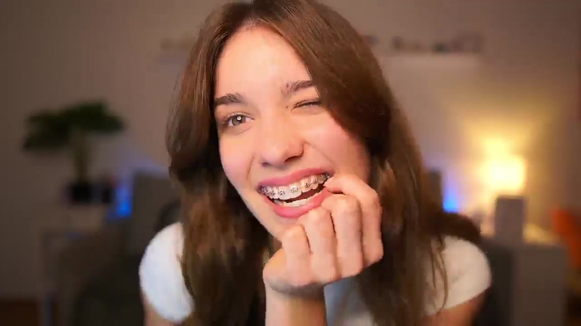 Gallery image thumbnail from Kissiecat's myfreecams stream on, 11/15/2025, 21:55 image 9 of 20