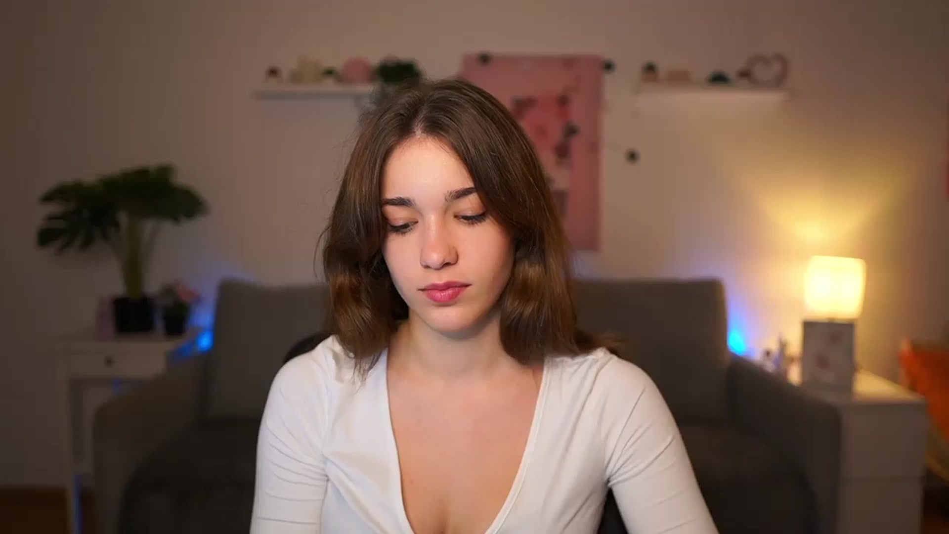 Gallery image thumbnail from Kissiecat's myfreecams stream on, 11/17/2025, 16:01 image 1 of 20