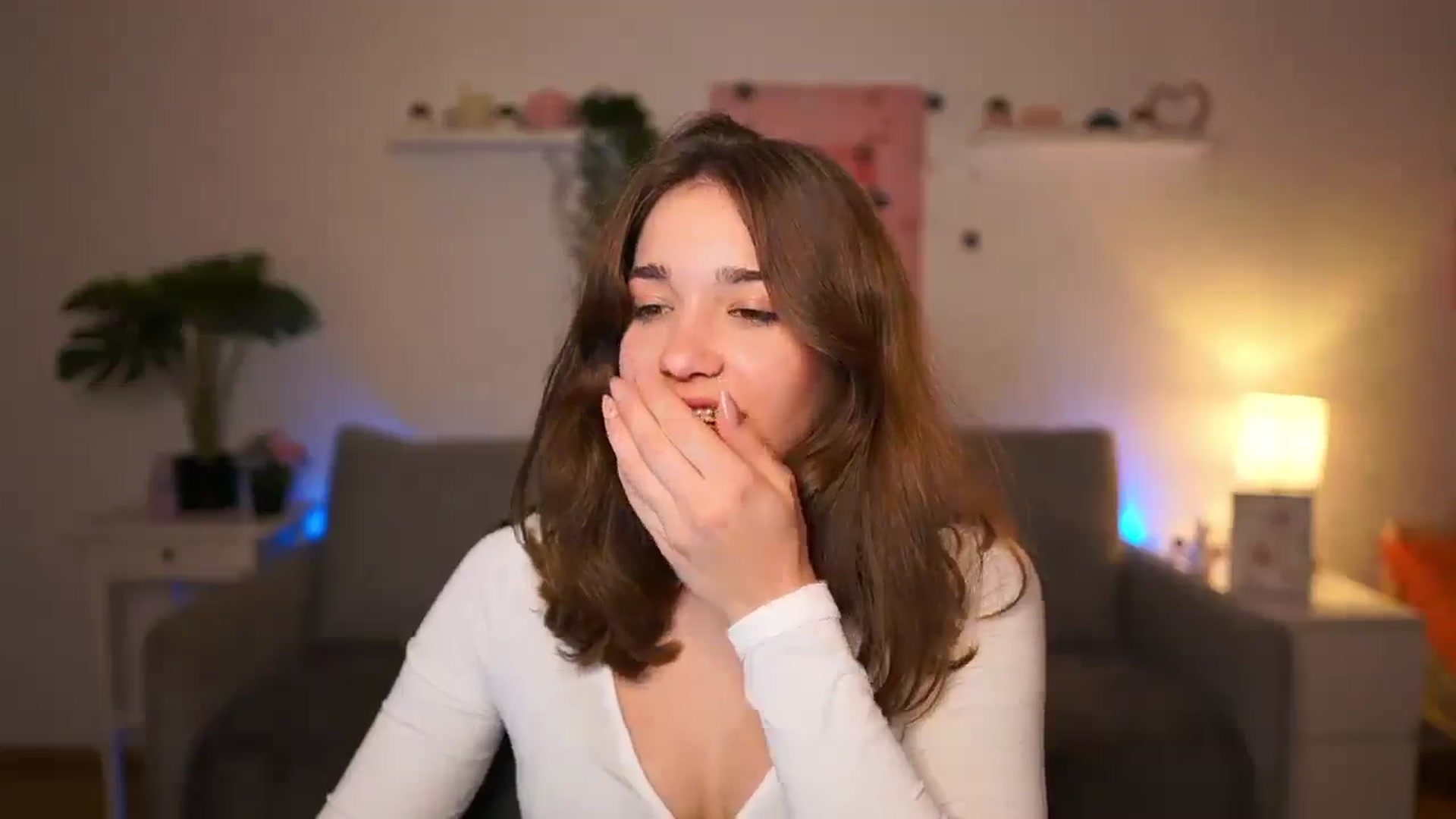 Gallery image thumbnail from Kissiecat's myfreecams stream on, 11/17/2025, 17:24 image 3 of 20