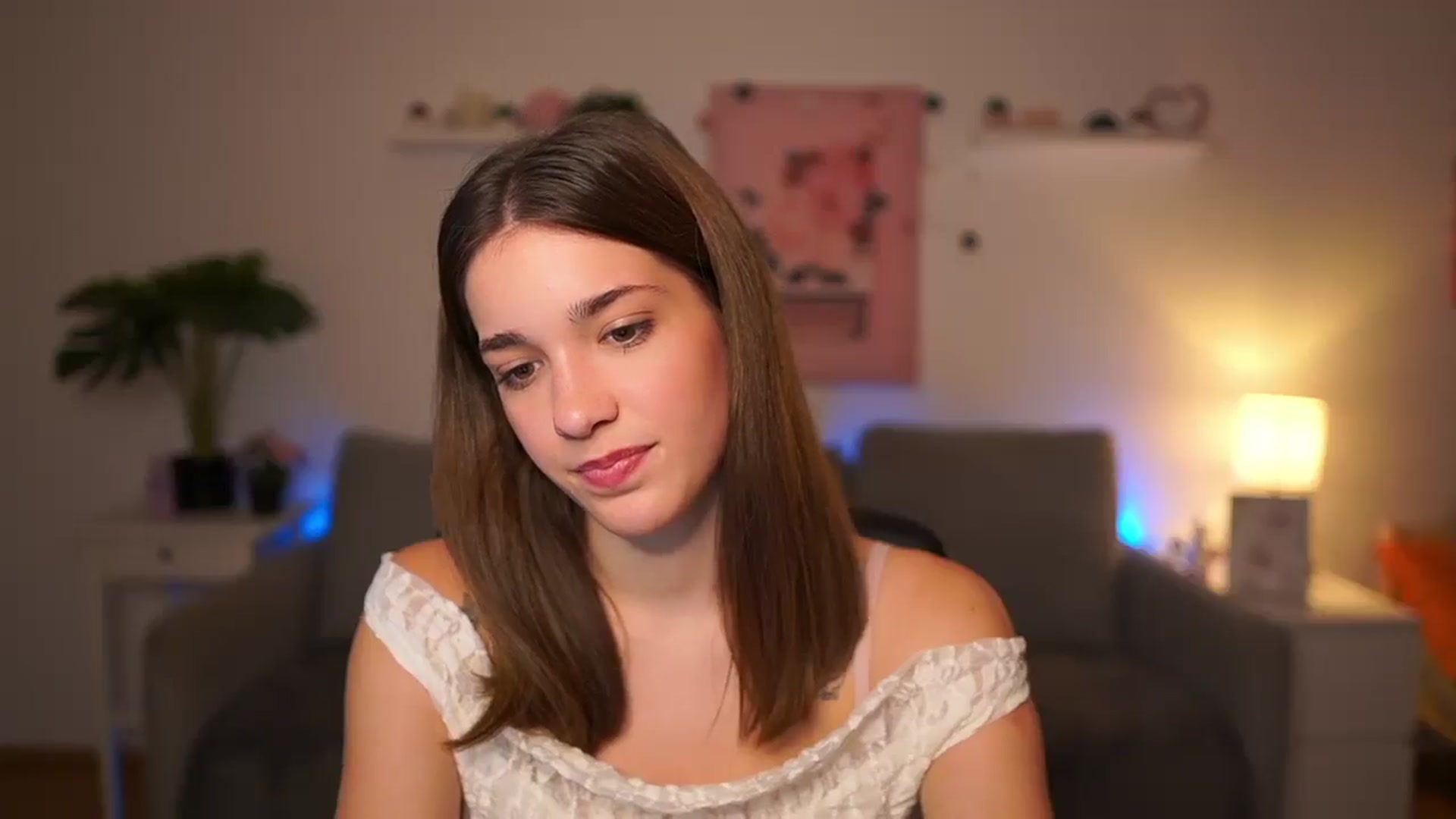 Gallery image thumbnail from Kissiecat's myfreecams stream on, 11/18/2025, 18:41 image 2 of 20