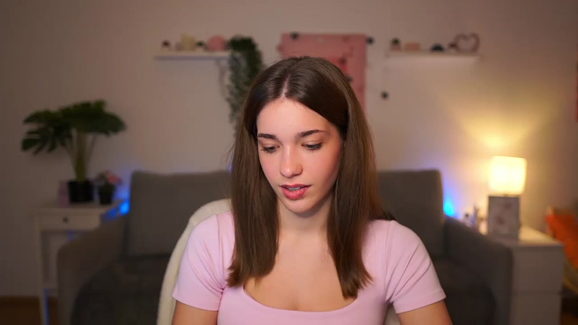 Gallery image thumbnail from Kissiecat's myfreecams stream on, 11/19/2025, 18:41 image 5 of 20