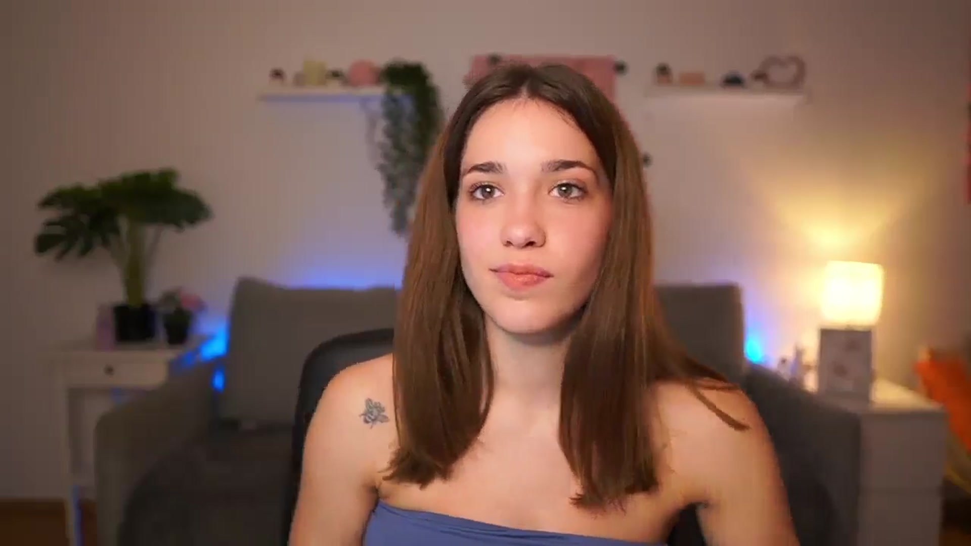Gallery image thumbnail from Kissiecat's myfreecams stream on, 11/20/2025, 16:26 image 16 of 20