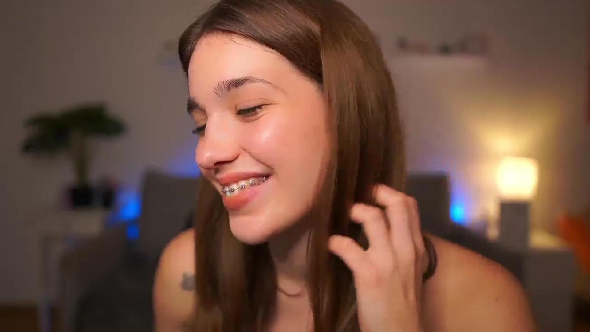 Gallery image thumbnail from Kissiecat's myfreecams stream on, 11/20/2025, 16:26 image 14 of 20