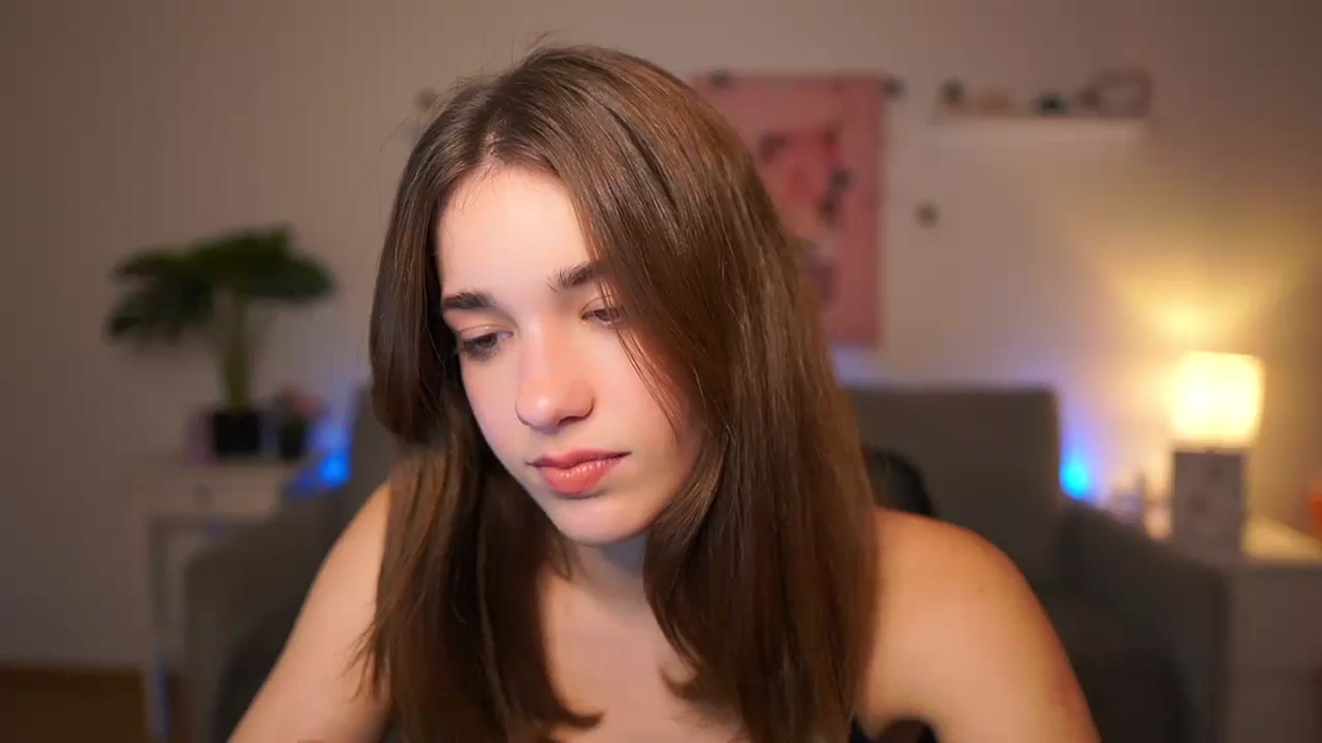 Gallery image thumbnail from Kissiecat's myfreecams stream on, 11/21/2025, 14:29 image 17 of 20