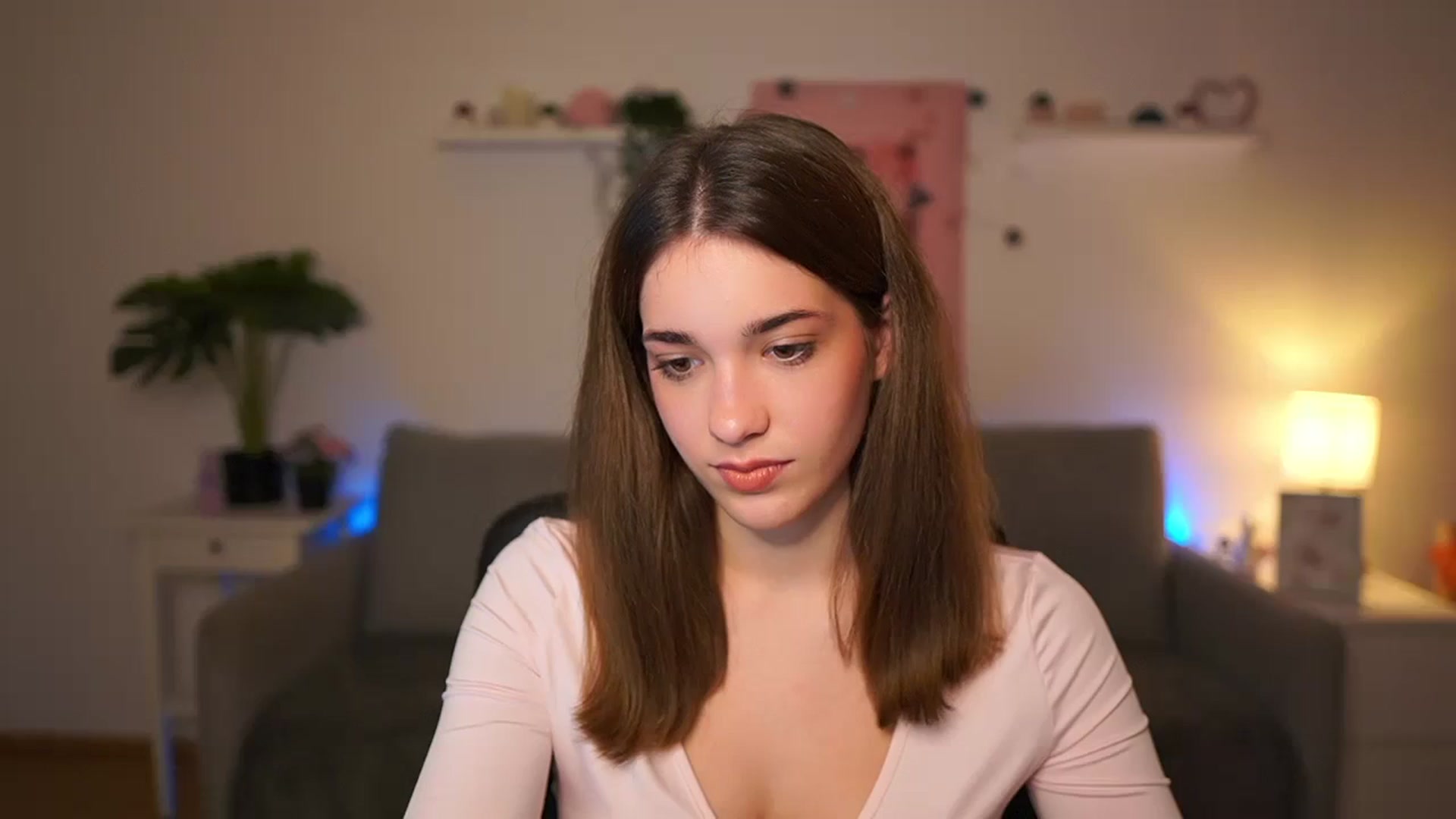 Gallery image thumbnail from Kissiecat's myfreecams stream on, 11/21/2025, 16:29 image 14 of 20