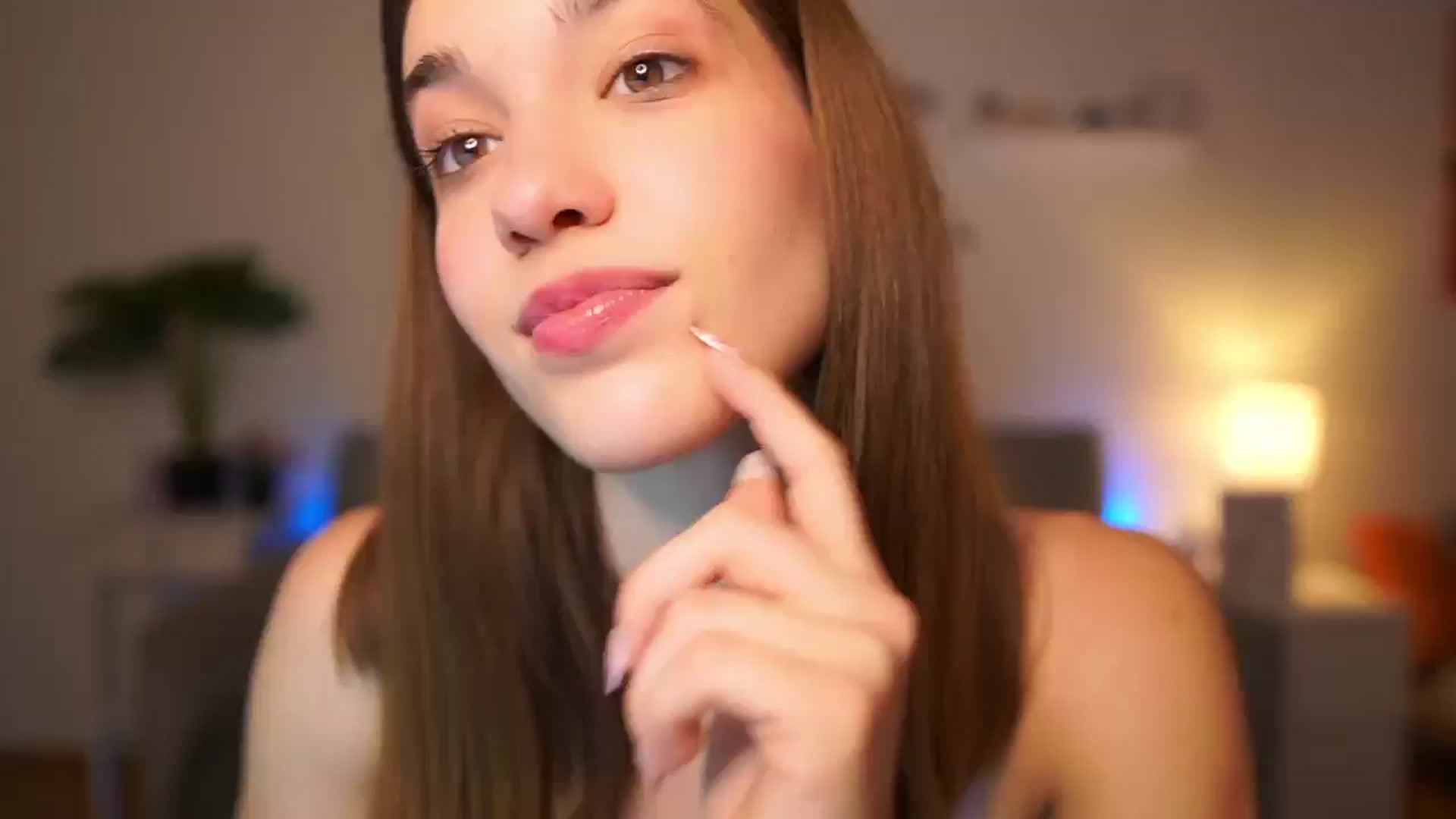 Gallery image thumbnail from Kissiecat's myfreecams stream on, 11/22/2025, 19:15 image 2 of 20