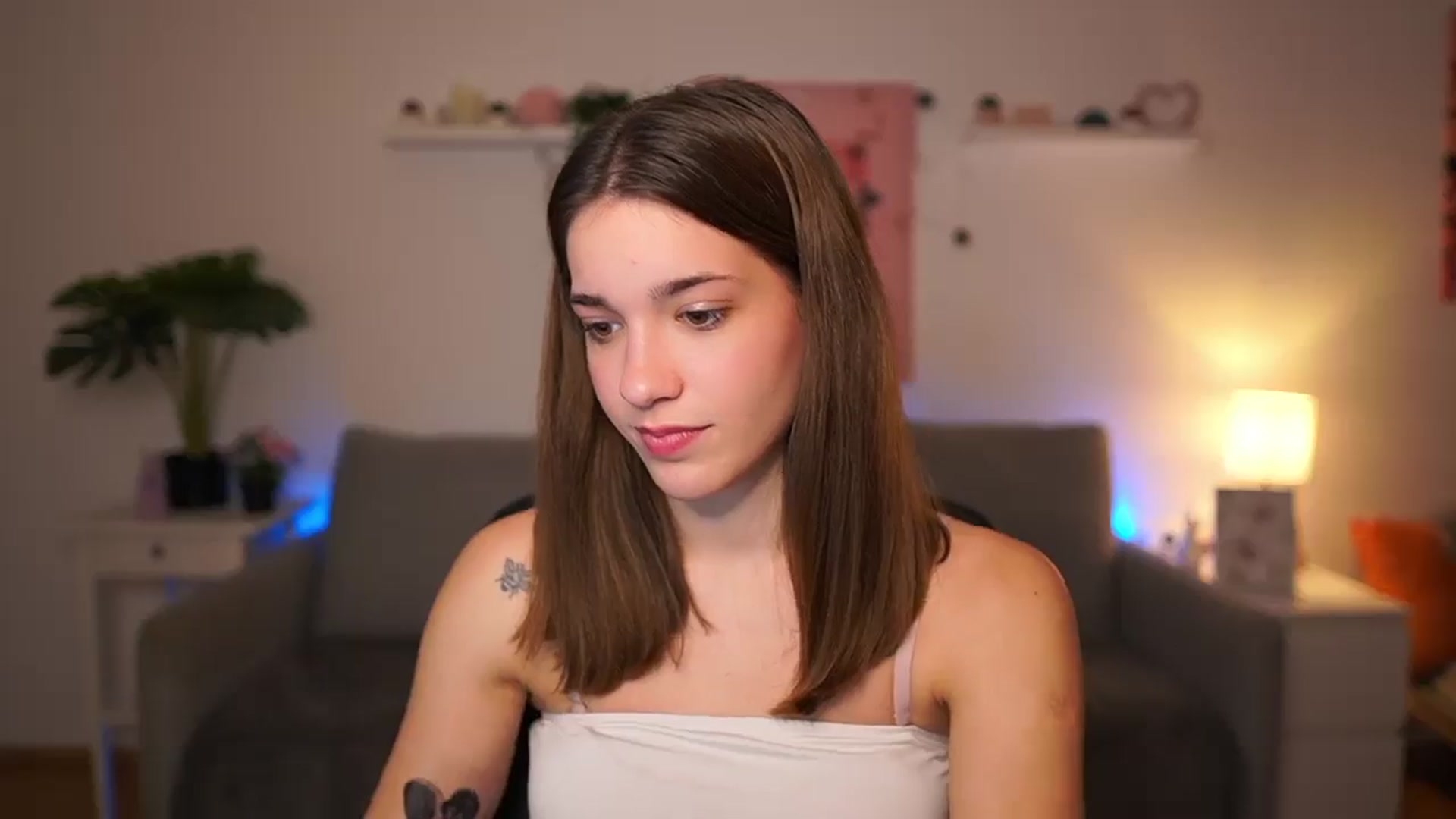 Gallery image thumbnail from Kissiecat's myfreecams stream on, 11/22/2025, 20:01 image 11 of 20