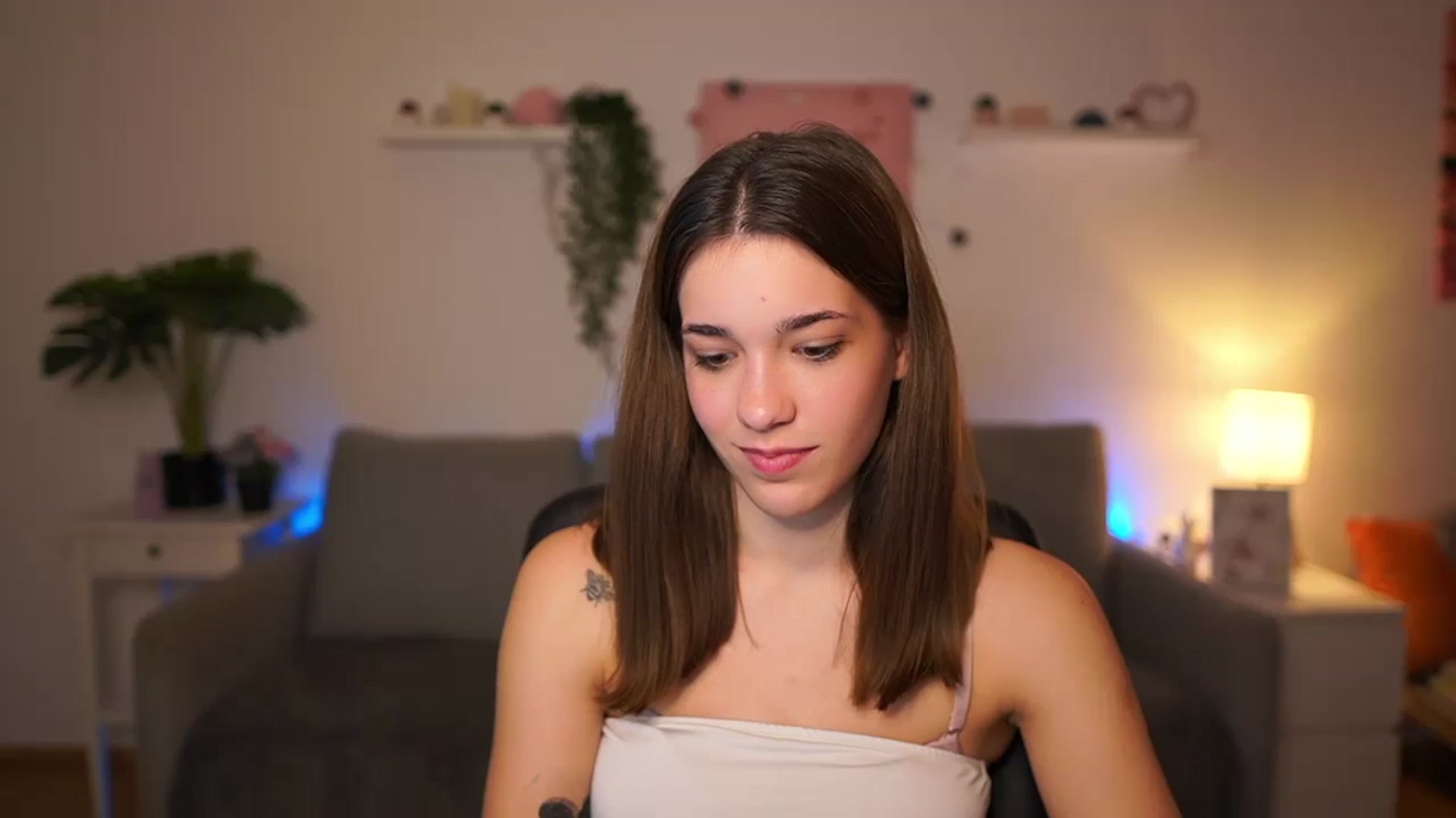 Gallery image thumbnail from Kissiecat's myfreecams stream on, 11/22/2025, 23:00 image 20 of 20