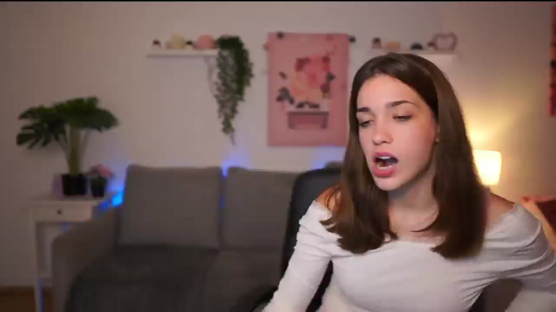 Gallery image thumbnail from Kissiecat's myfreecams stream on, 11/24/2025, 20:49 image 9 of 20