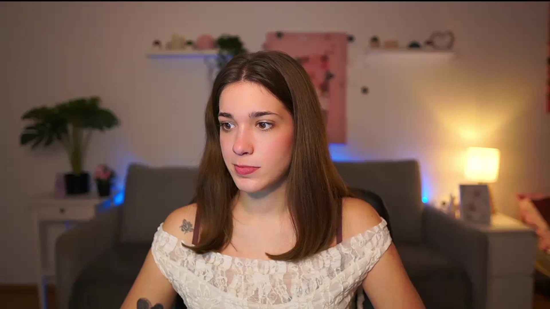 Gallery image thumbnail from Kissiecat's myfreecams stream on, 11/27/2025, 15:42 image 13 of 20