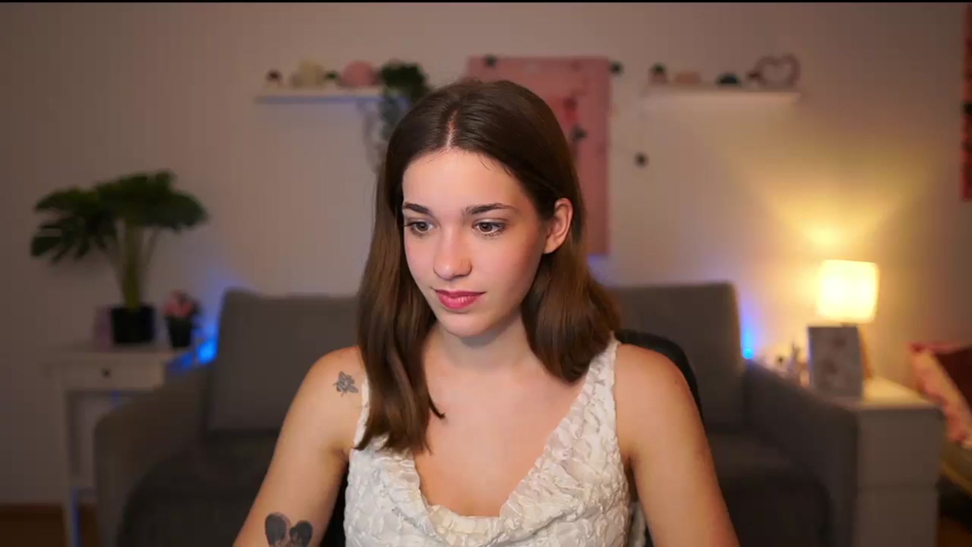 Gallery image thumbnail from Kissiecat's myfreecams stream on, 11/27/2025, 18:59 image 19 of 20