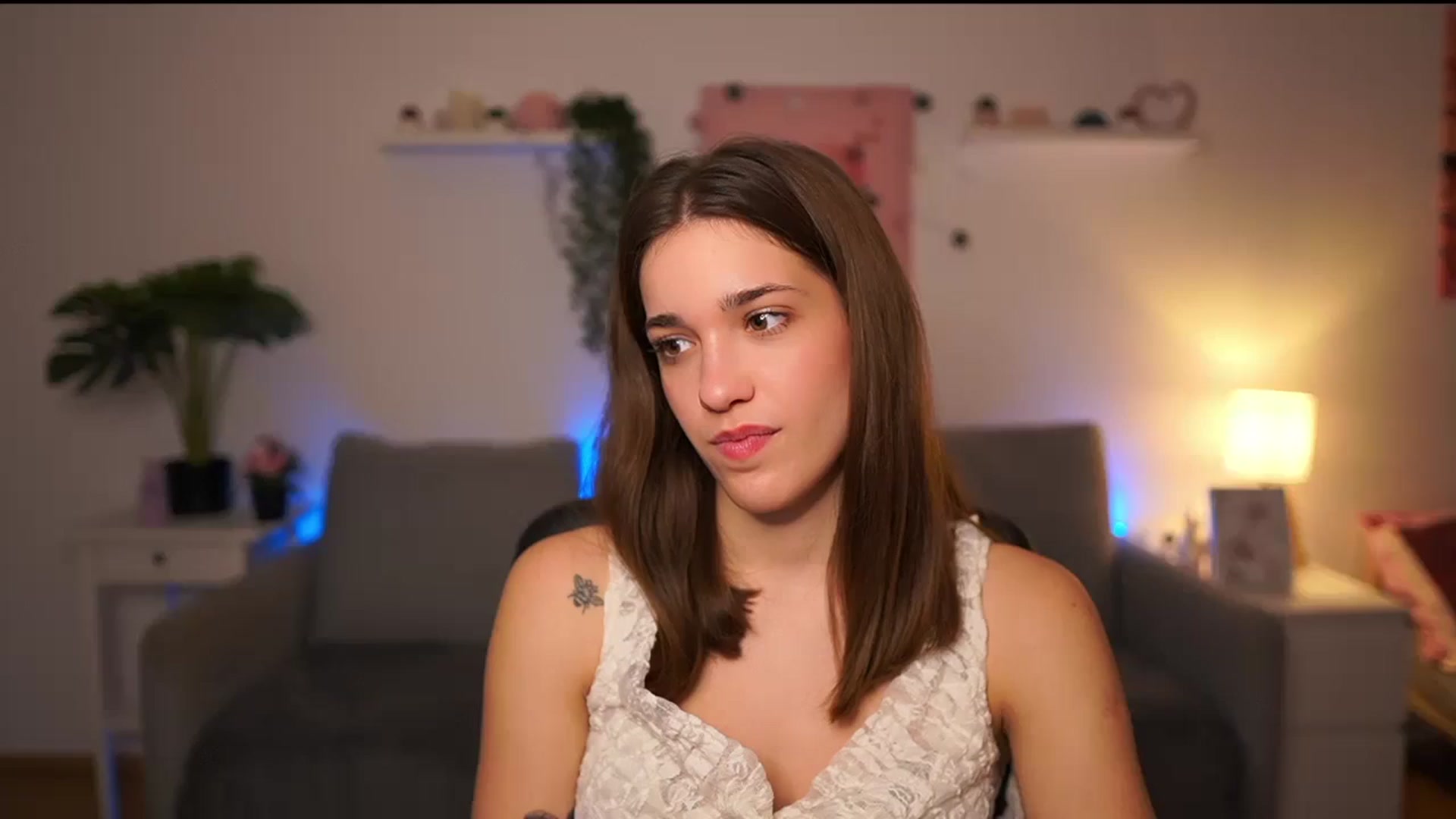 Gallery image thumbnail from Kissiecat's myfreecams stream on, 11/27/2025, 18:59 image 5 of 20