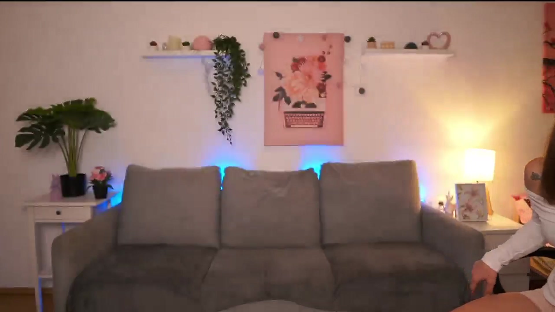 Gallery image thumbnail from Kissiecat's myfreecams stream on, 11/28/2025, 17:37 image 12 of 20