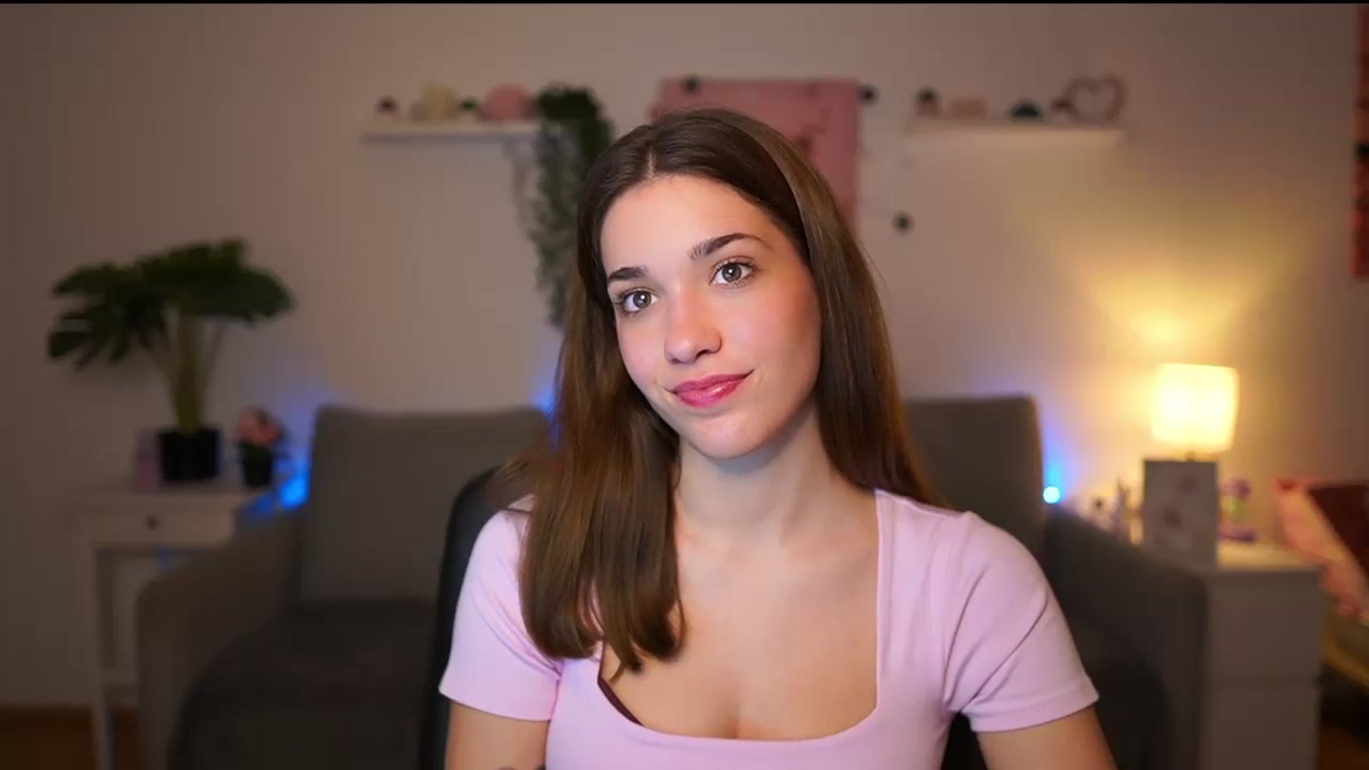 Gallery image thumbnail from Kissiecat's myfreecams stream on, 12/02/2025, 14:43 image 15 of 20
