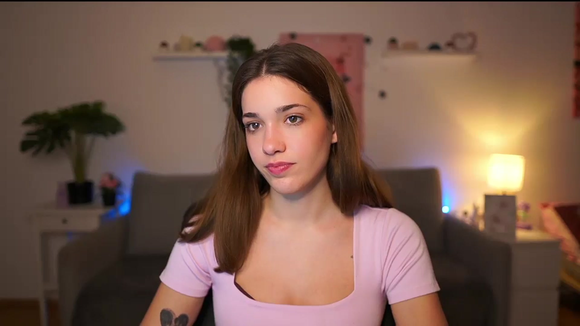Gallery image thumbnail from Kissiecat's myfreecams stream on, 12/02/2025, 14:43 image 11 of 20