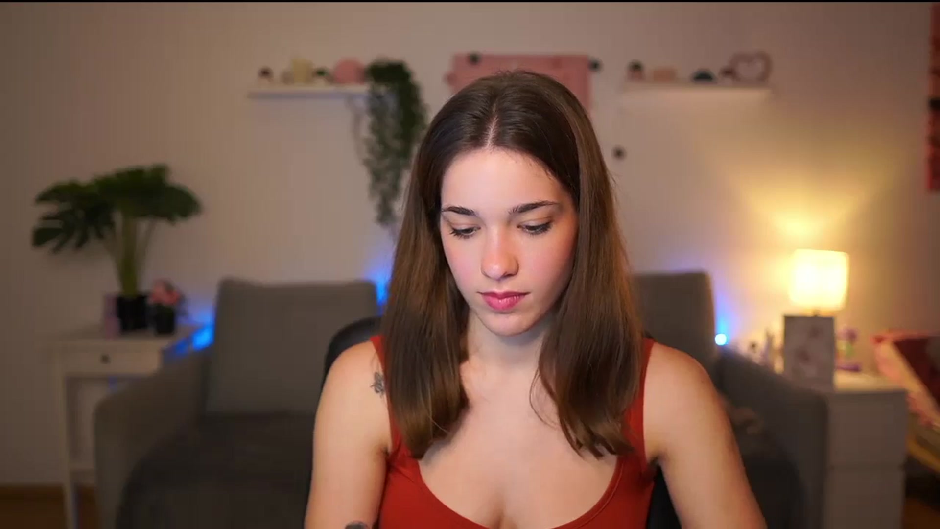 Gallery image thumbnail from Kissiecat's myfreecams stream on, 12/03/2025, 17:40 image 2 of 20