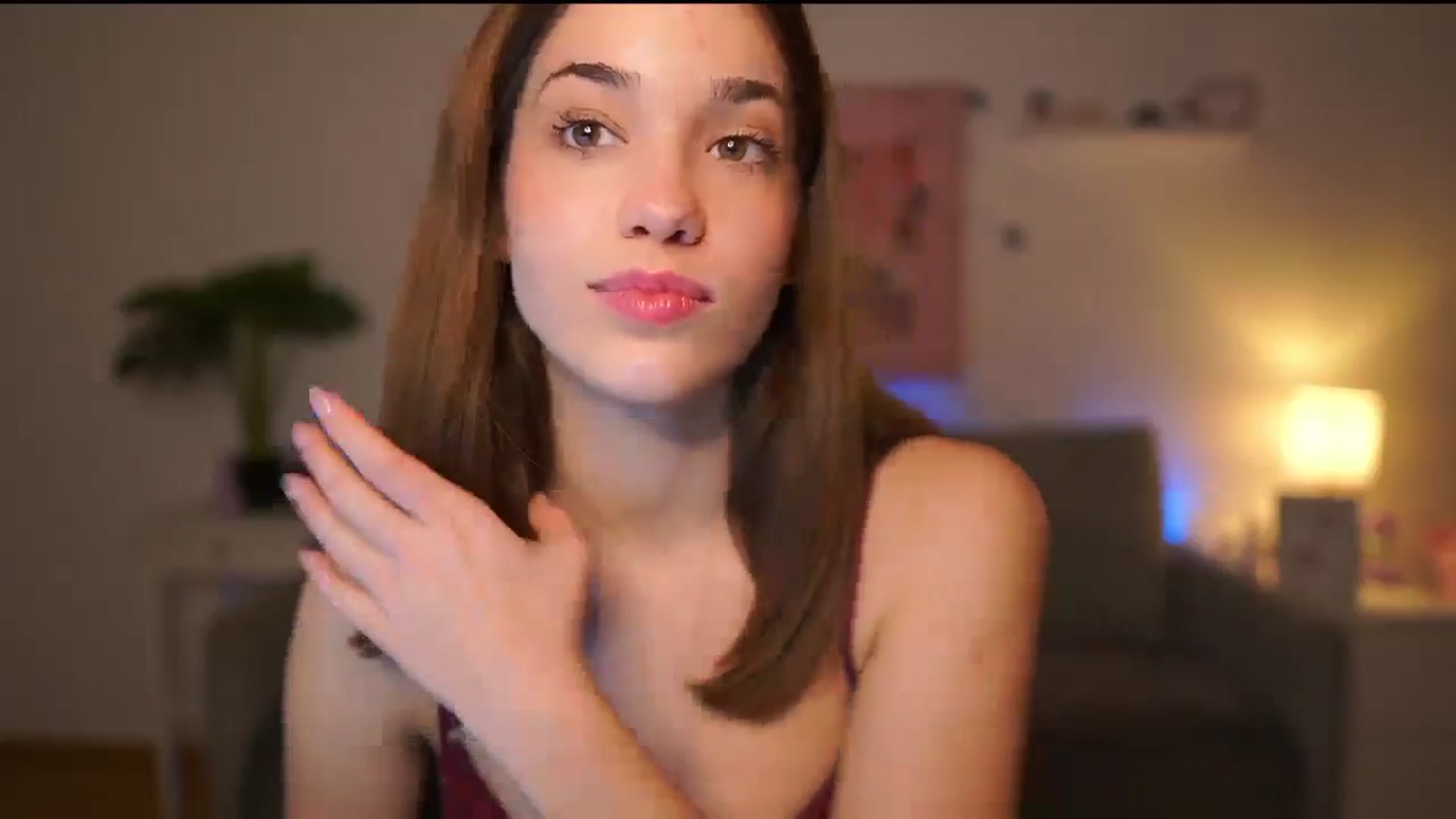 Gallery image thumbnail from Kissiecat's myfreecams stream on, 12/05/2025, 15:06 image 3 of 20