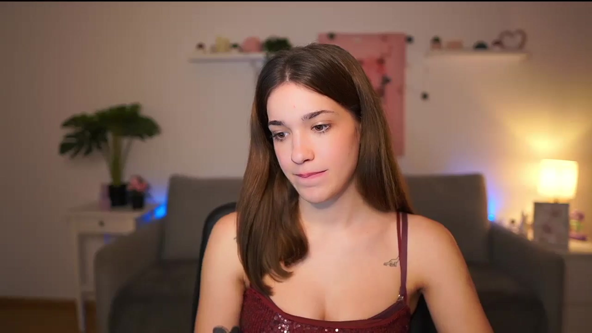 Gallery image thumbnail from Kissiecat's myfreecams stream on, 12/05/2025, 18:51 image 17 of 20