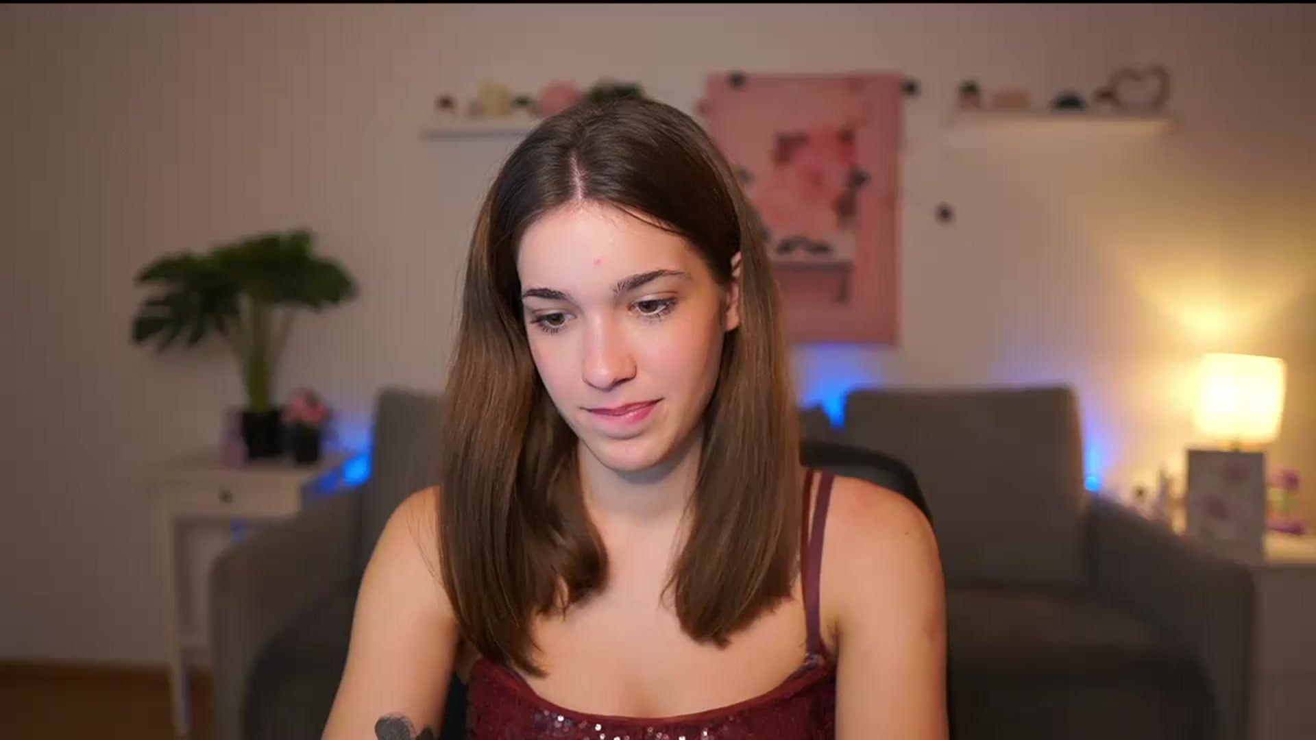 Gallery image thumbnail from Kissiecat's myfreecams stream on, 12/05/2025, 18:51 image 18 of 20