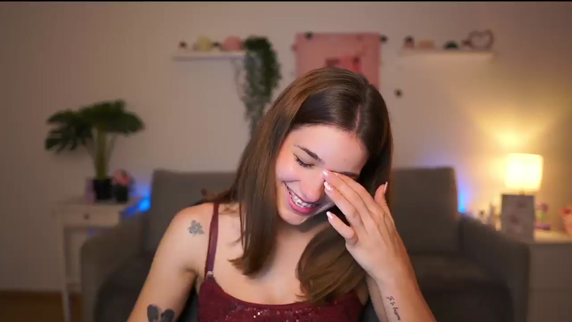 Gallery image thumbnail from Kissiecat's myfreecams stream on, 12/05/2025, 18:51 image 4 of 20