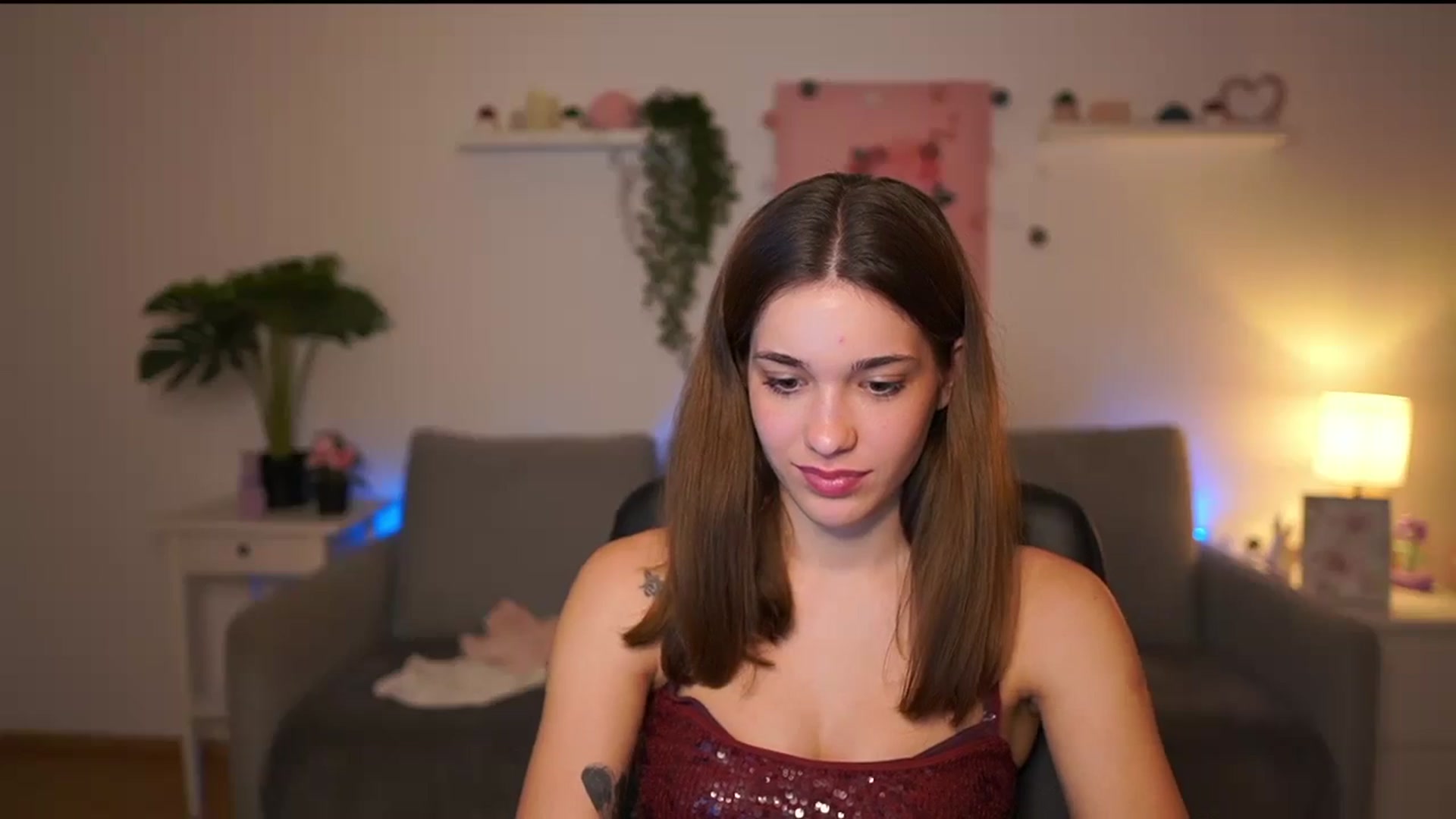 Gallery image thumbnail from Kissiecat's myfreecams stream on, 12/05/2025, 23:58 image 9 of 20