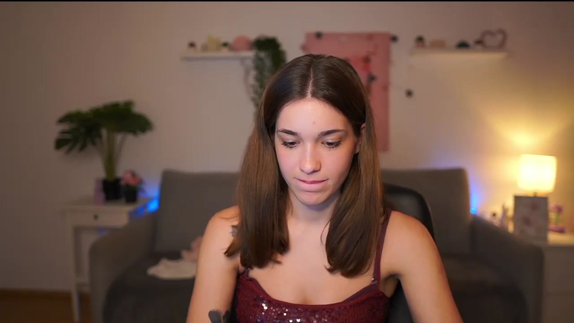 Gallery image thumbnail from Kissiecat's myfreecams stream on, 12/05/2025, 23:58 image 8 of 20