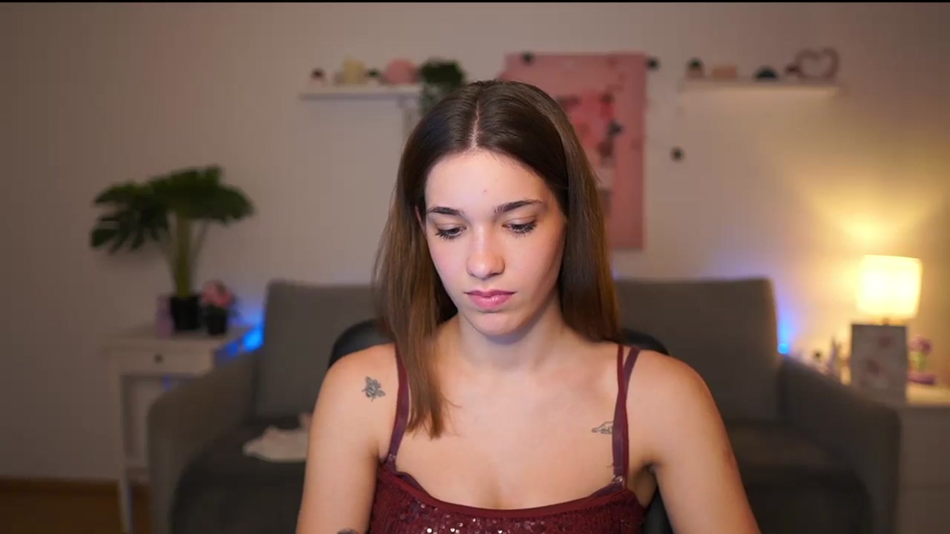 Gallery image thumbnail from Kissiecat's myfreecams stream on, 12/05/2025, 23:58 image 3 of 20