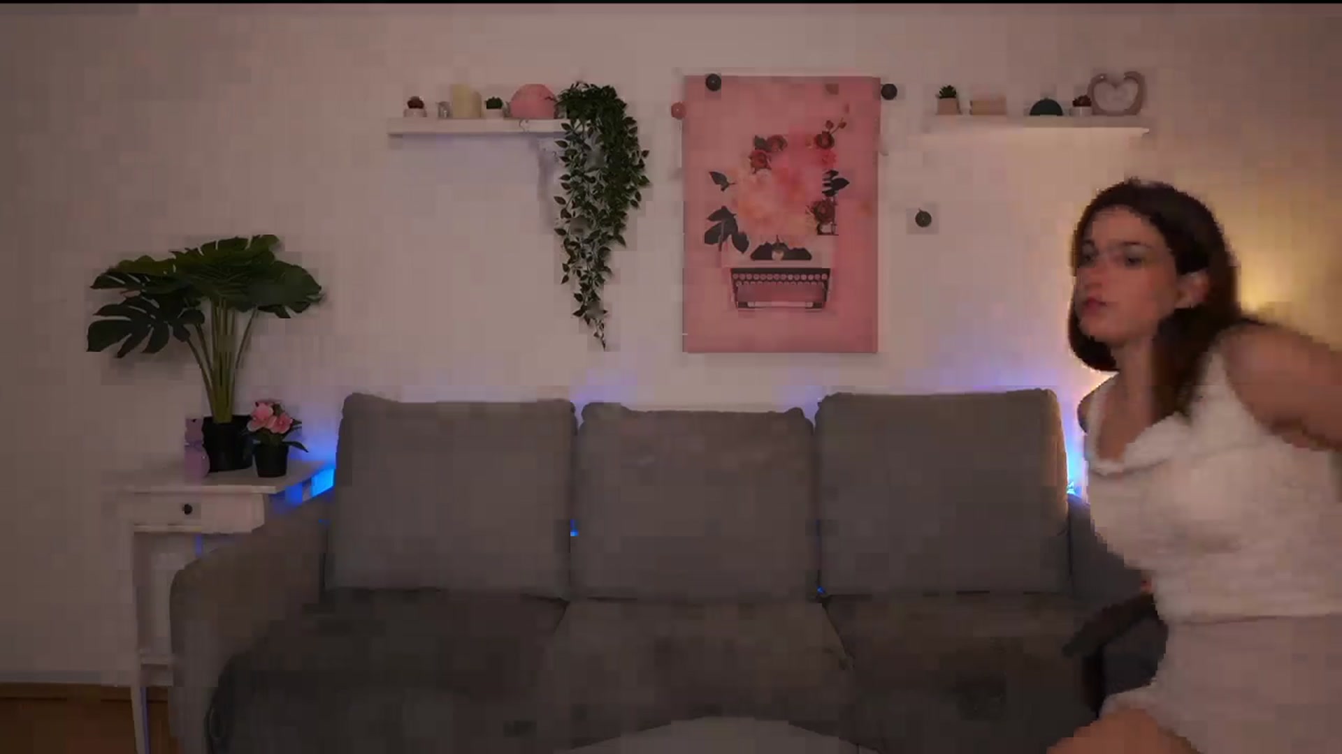 Gallery image thumbnail from Kissiecat's myfreecams stream on, 12/08/2025, 15:29 image 5 of 20