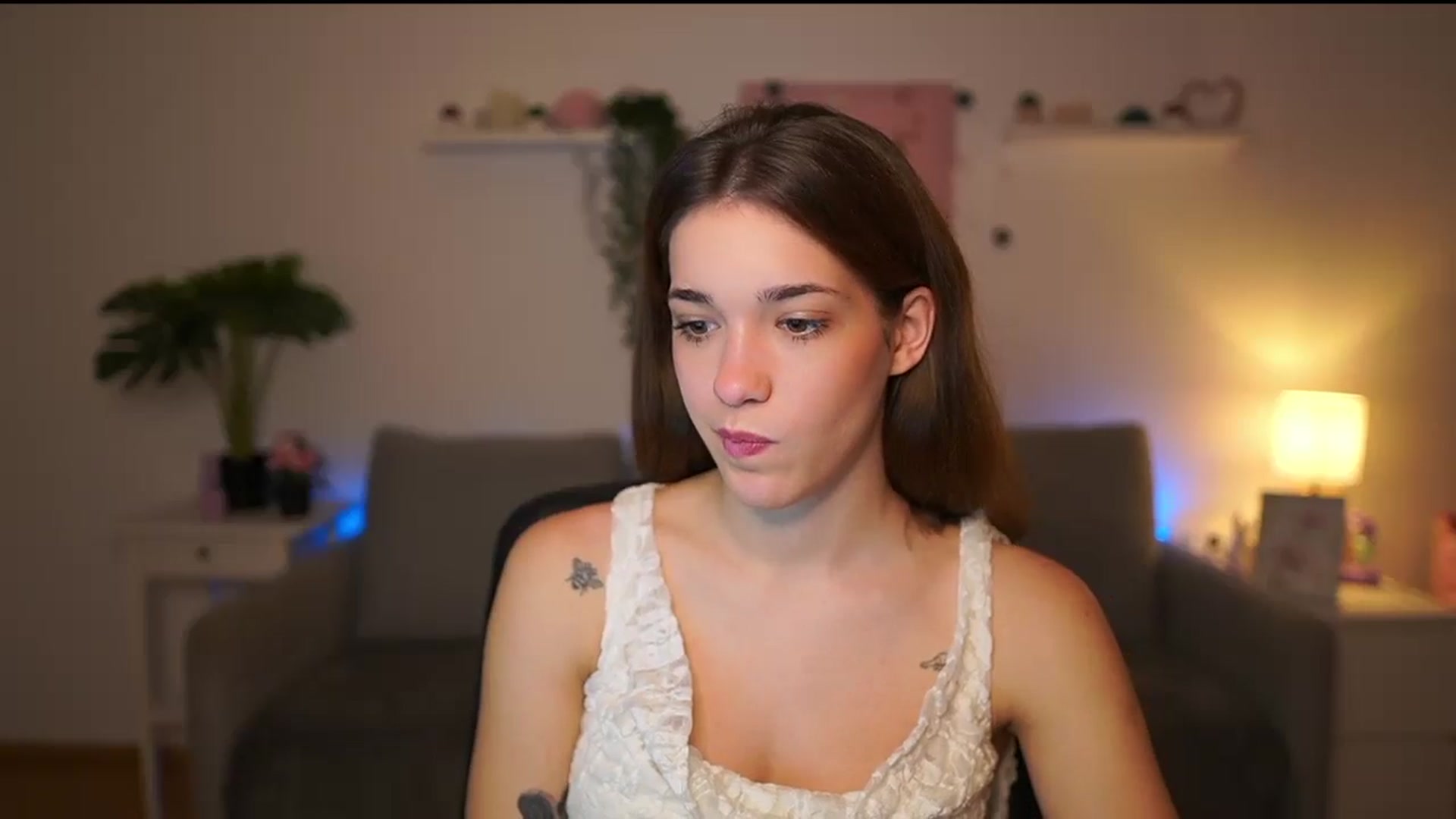 Gallery image thumbnail from Kissiecat's myfreecams stream on, 12/08/2025, 15:29 image 10 of 20