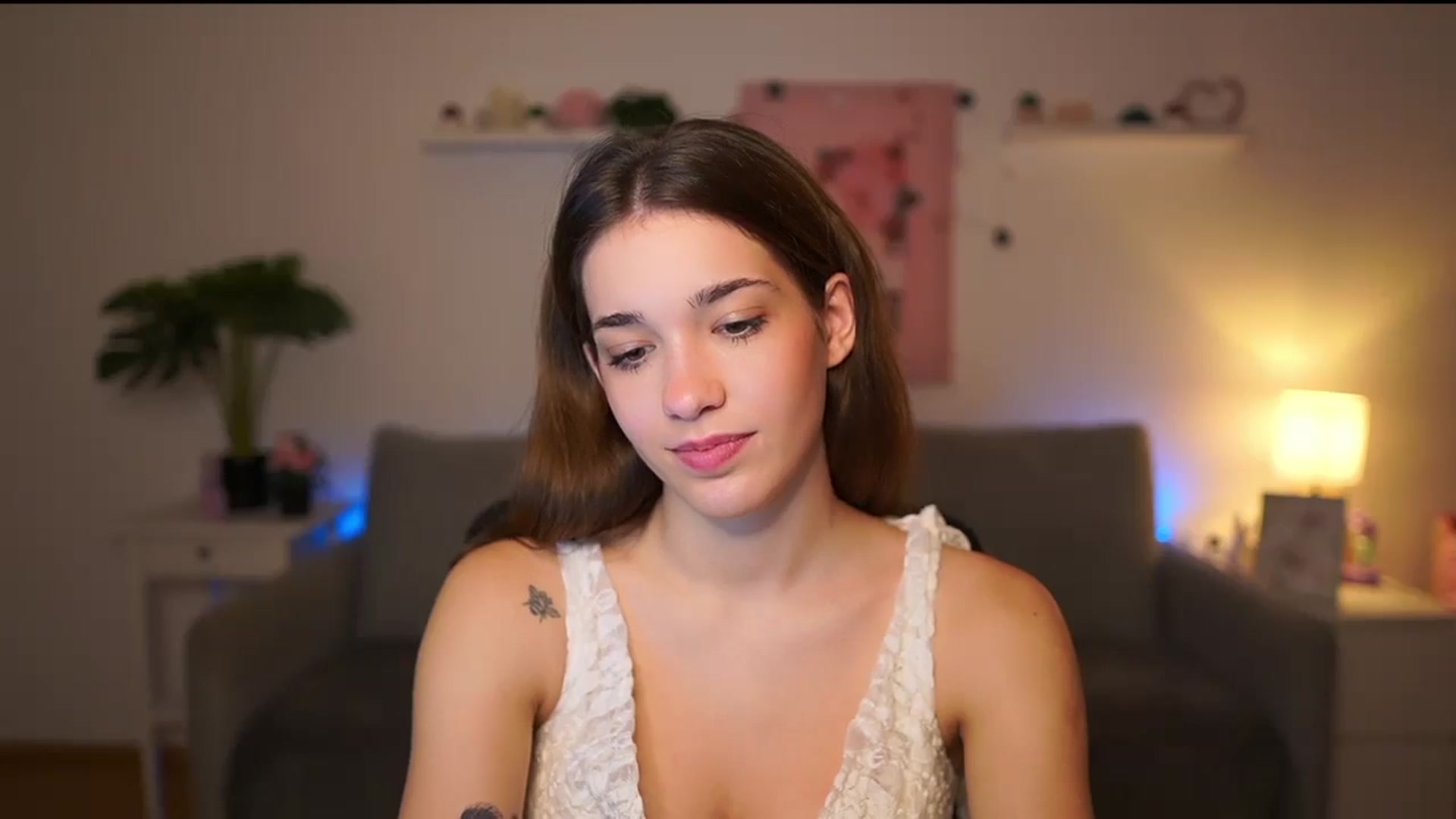 Gallery image thumbnail from Kissiecat's myfreecams stream on, 12/08/2025, 16:05 image 9 of 20